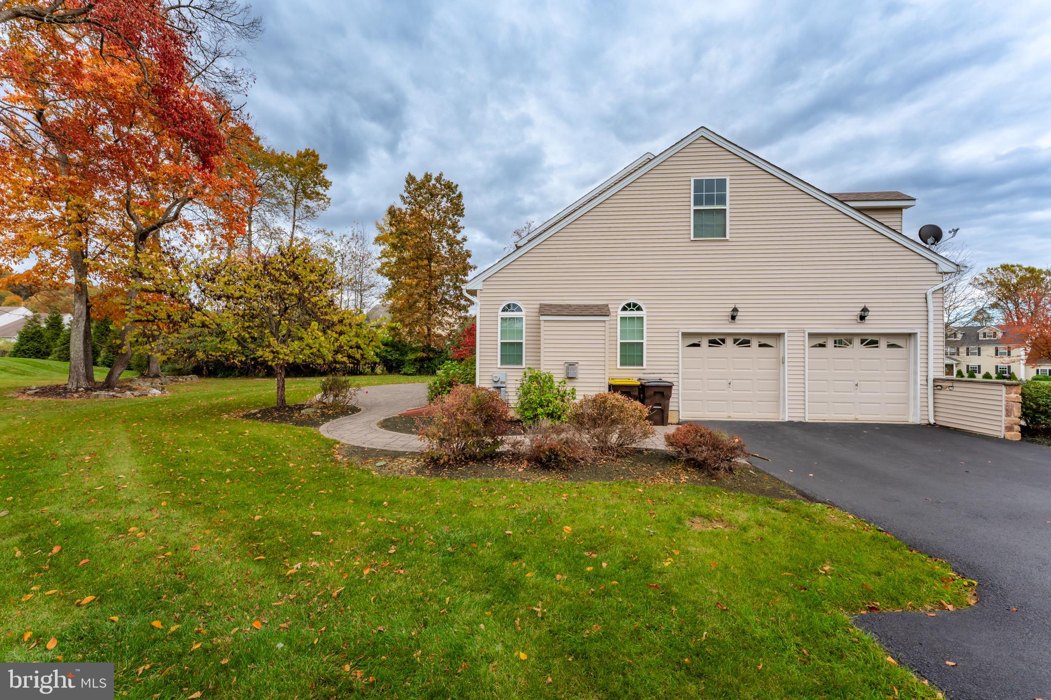 SPRINGTOWN KNOLL - Residential