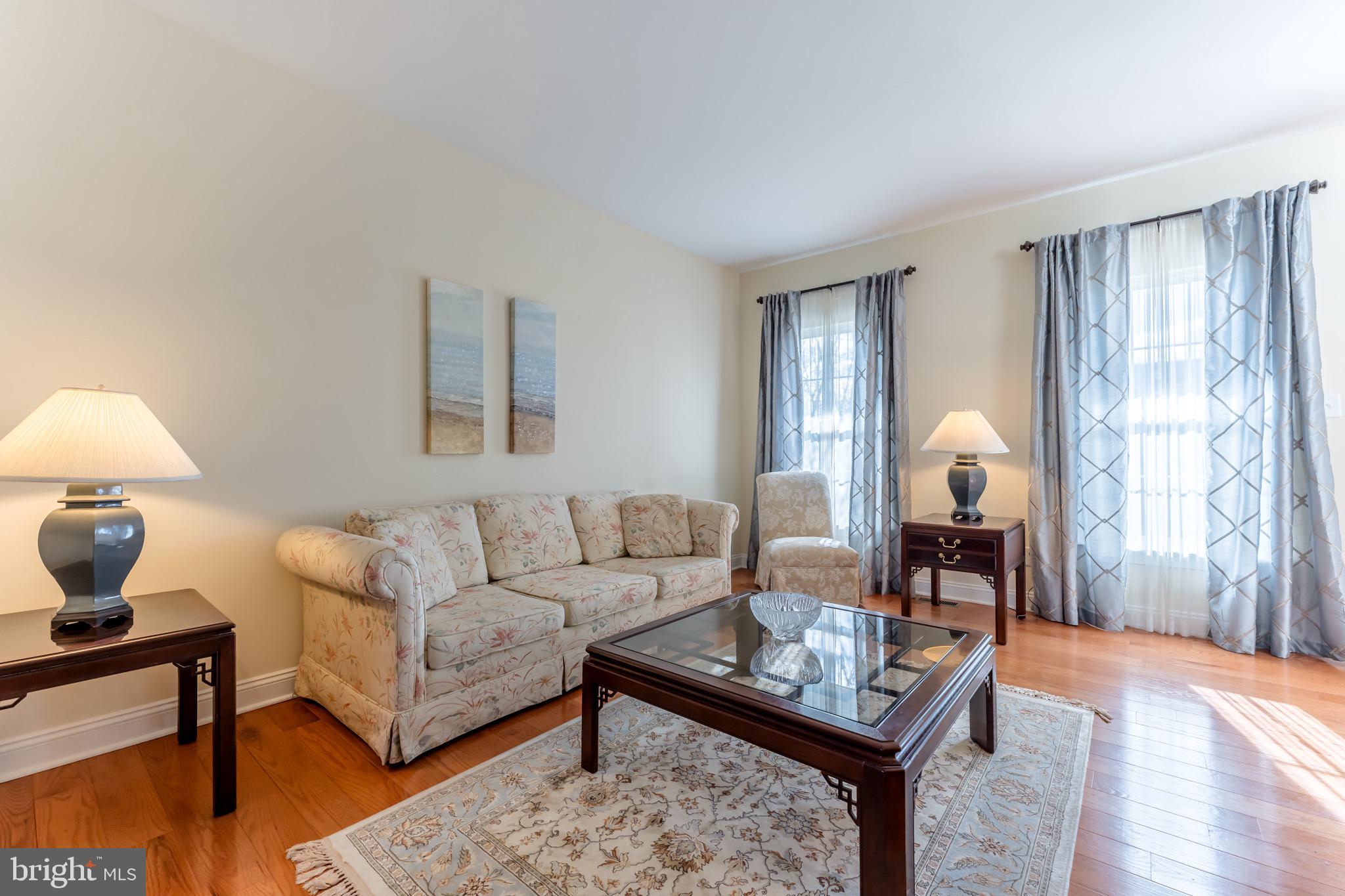 SPRINGTOWN KNOLL - Residential