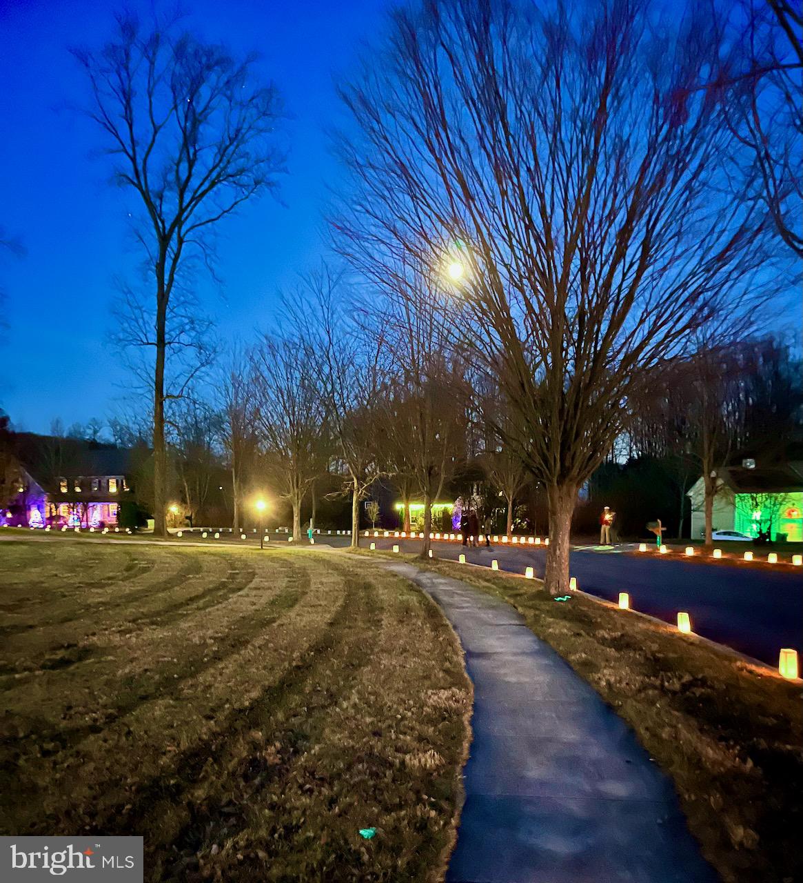 SPRINGTOWN KNOLL - Residential