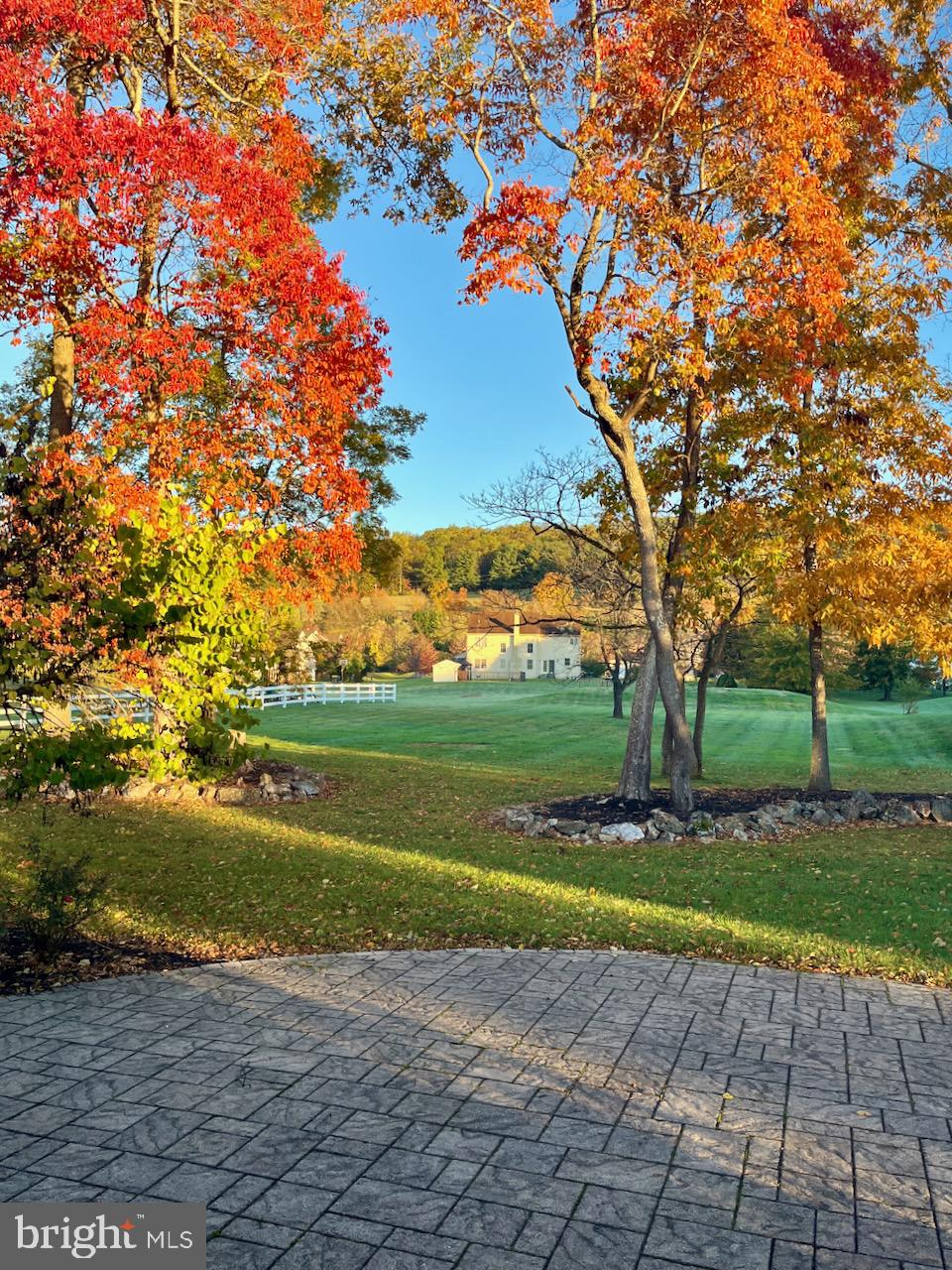 SPRINGTOWN KNOLL - Residential