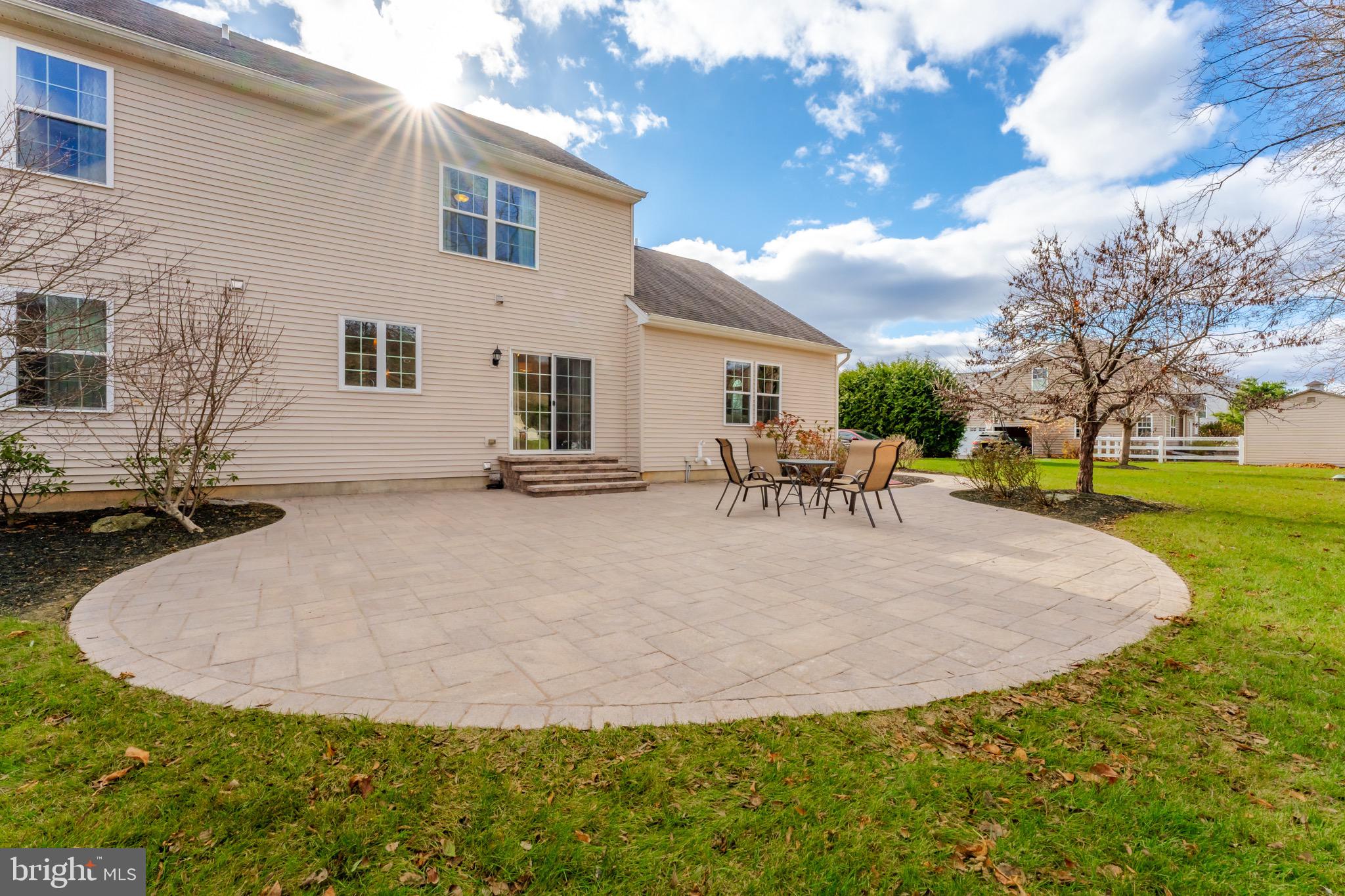 SPRINGTOWN KNOLL - Residential