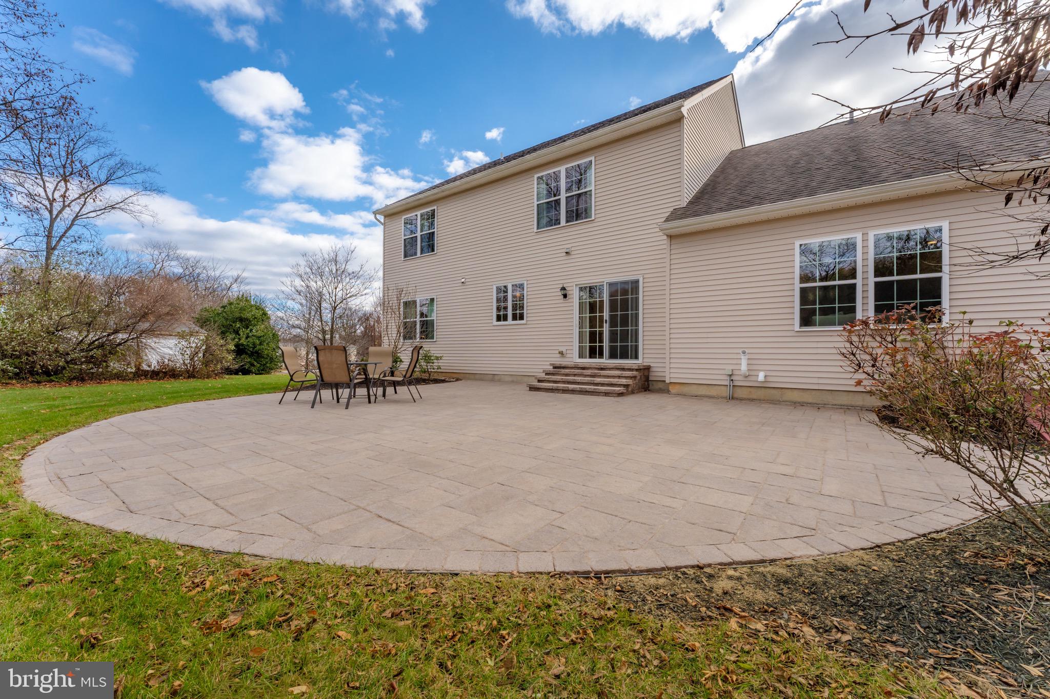 SPRINGTOWN KNOLL - Residential