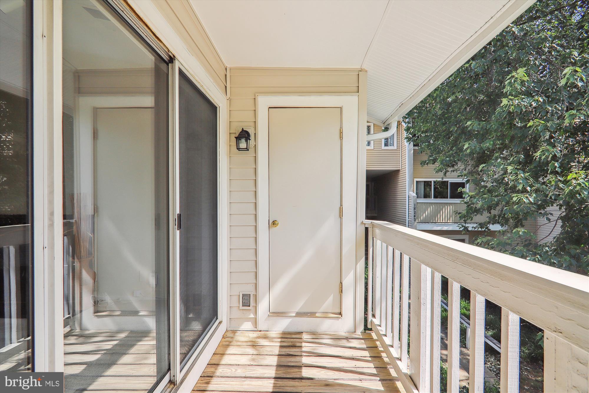 FARMINGDALE - Residential