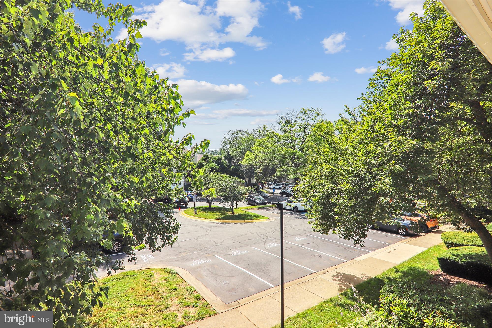 FARMINGDALE - Residential