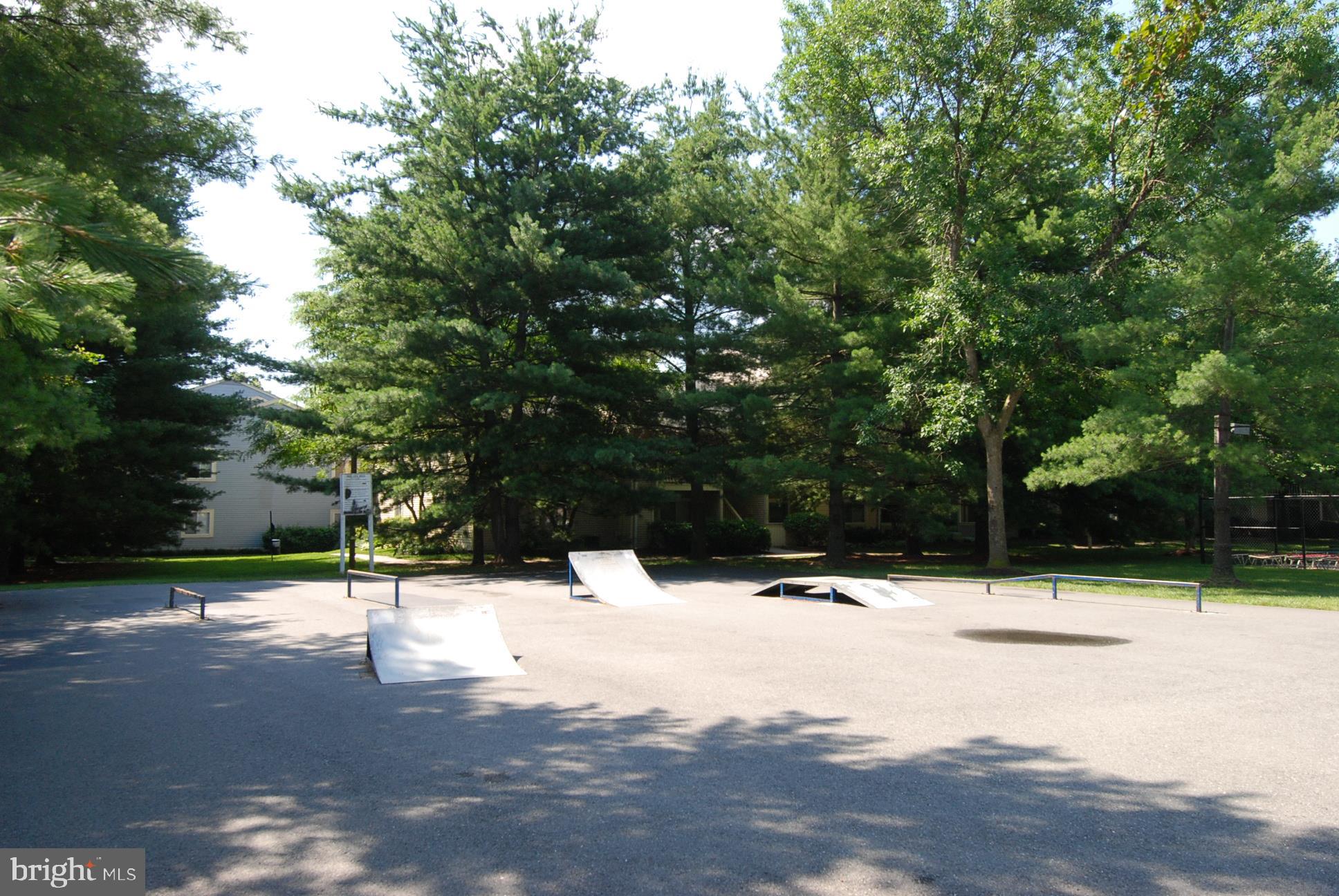 FARMINGDALE - Residential