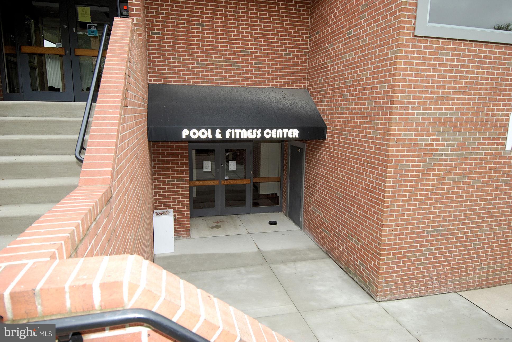 FARMINGDALE - Residential