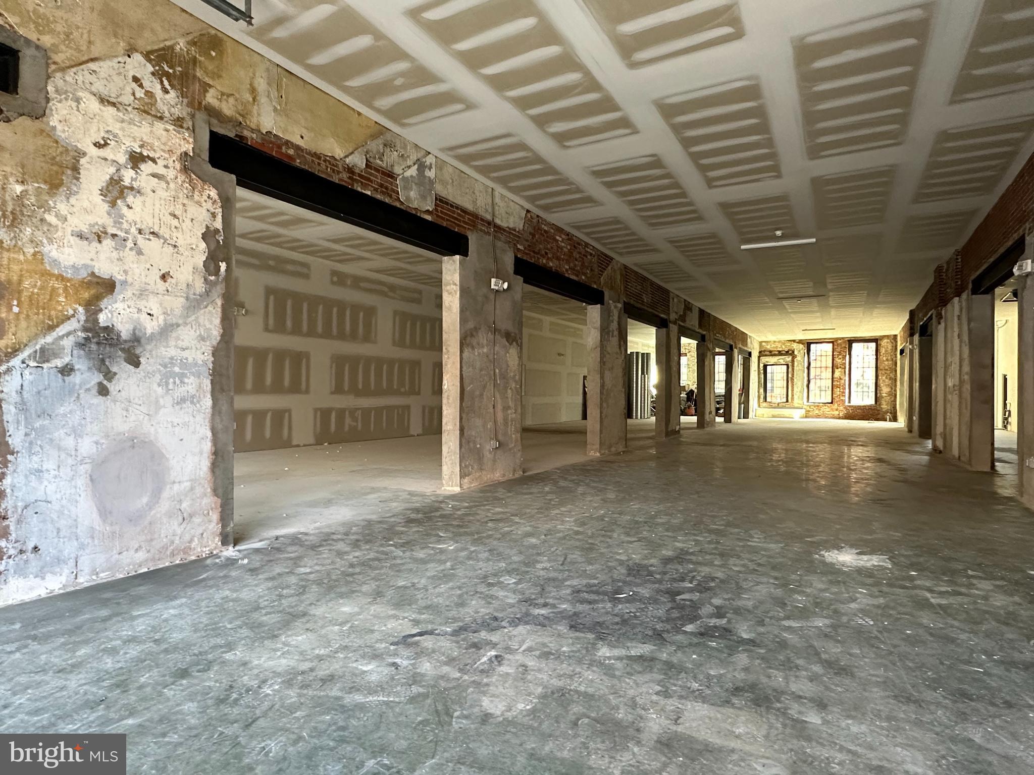 709 N 2ND STREET RETAIL