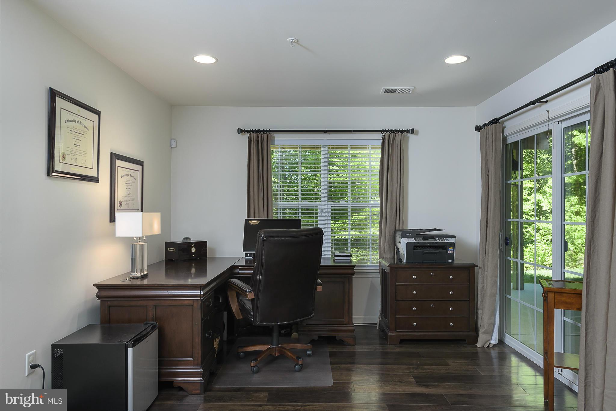 PINEY ORCHARD - Residential