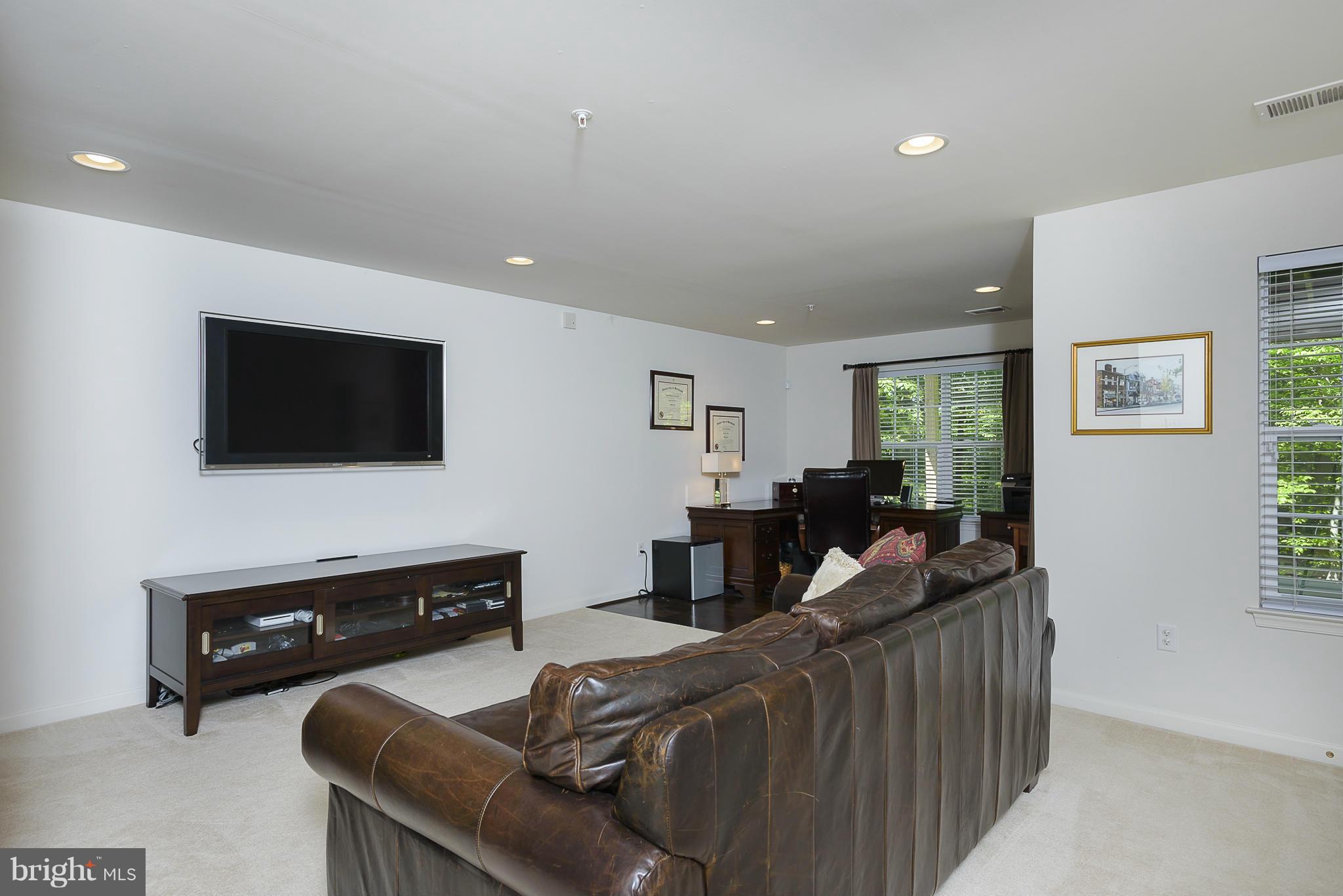 PINEY ORCHARD - Residential