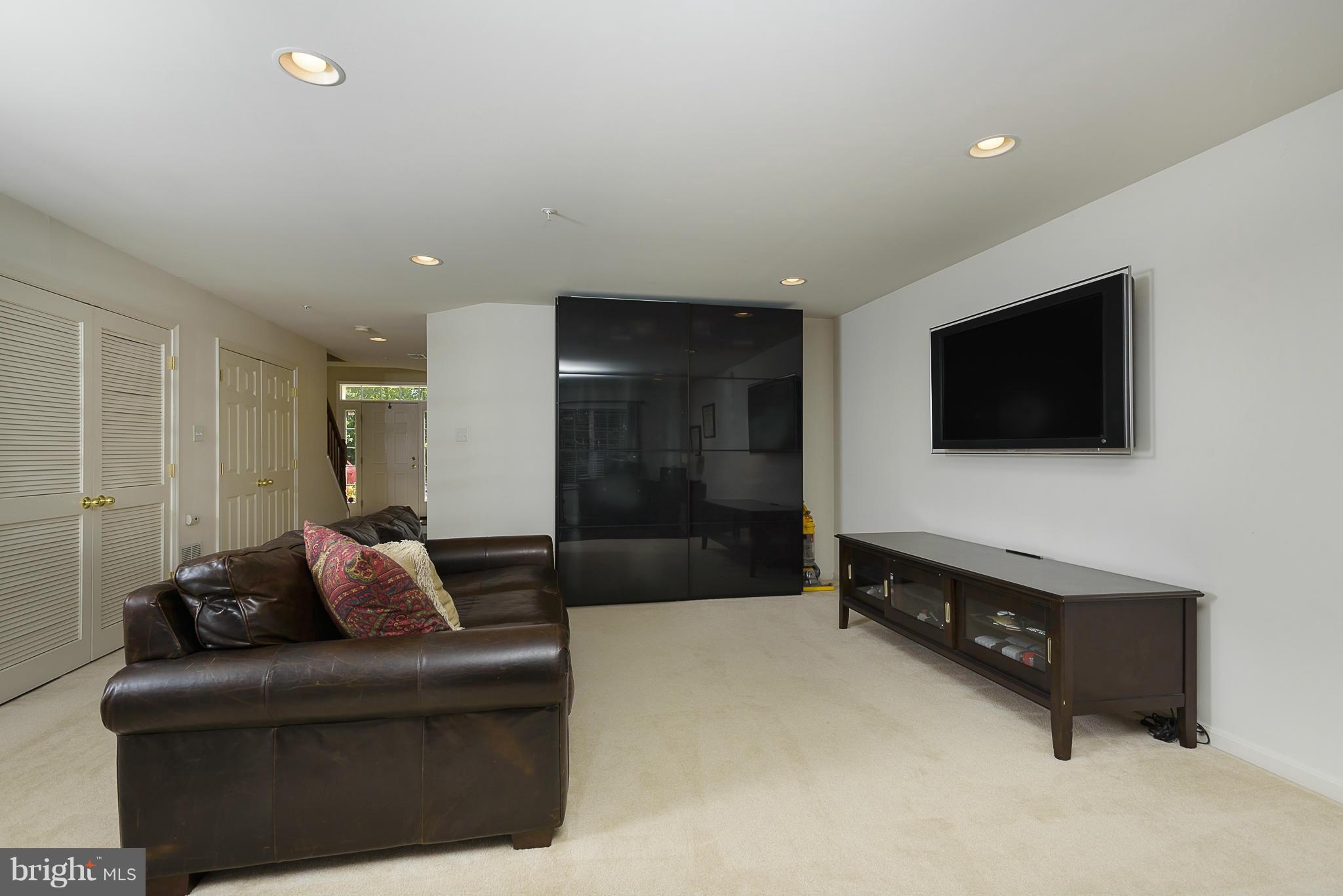 PINEY ORCHARD - Residential