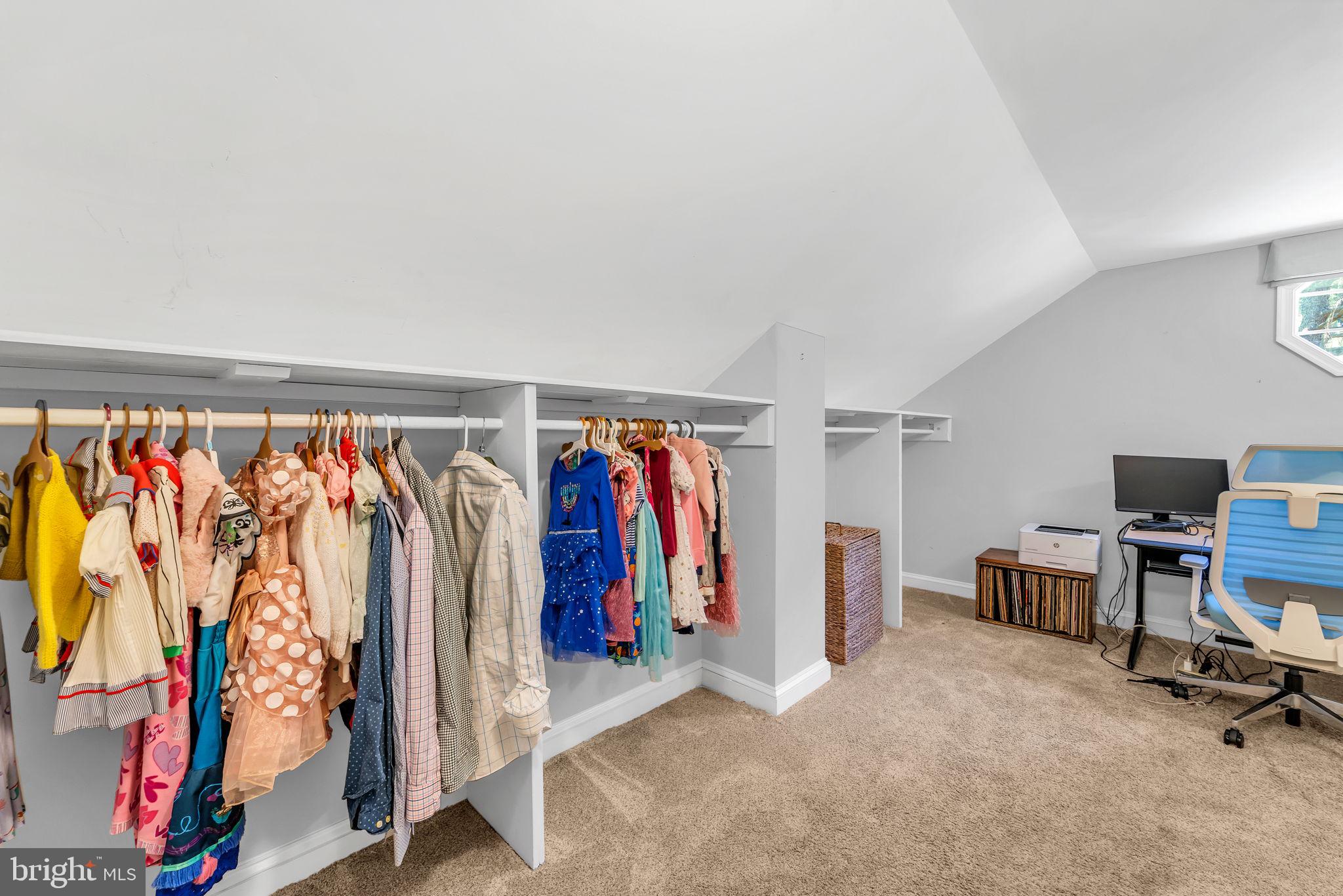 KENSINGTON - Residential