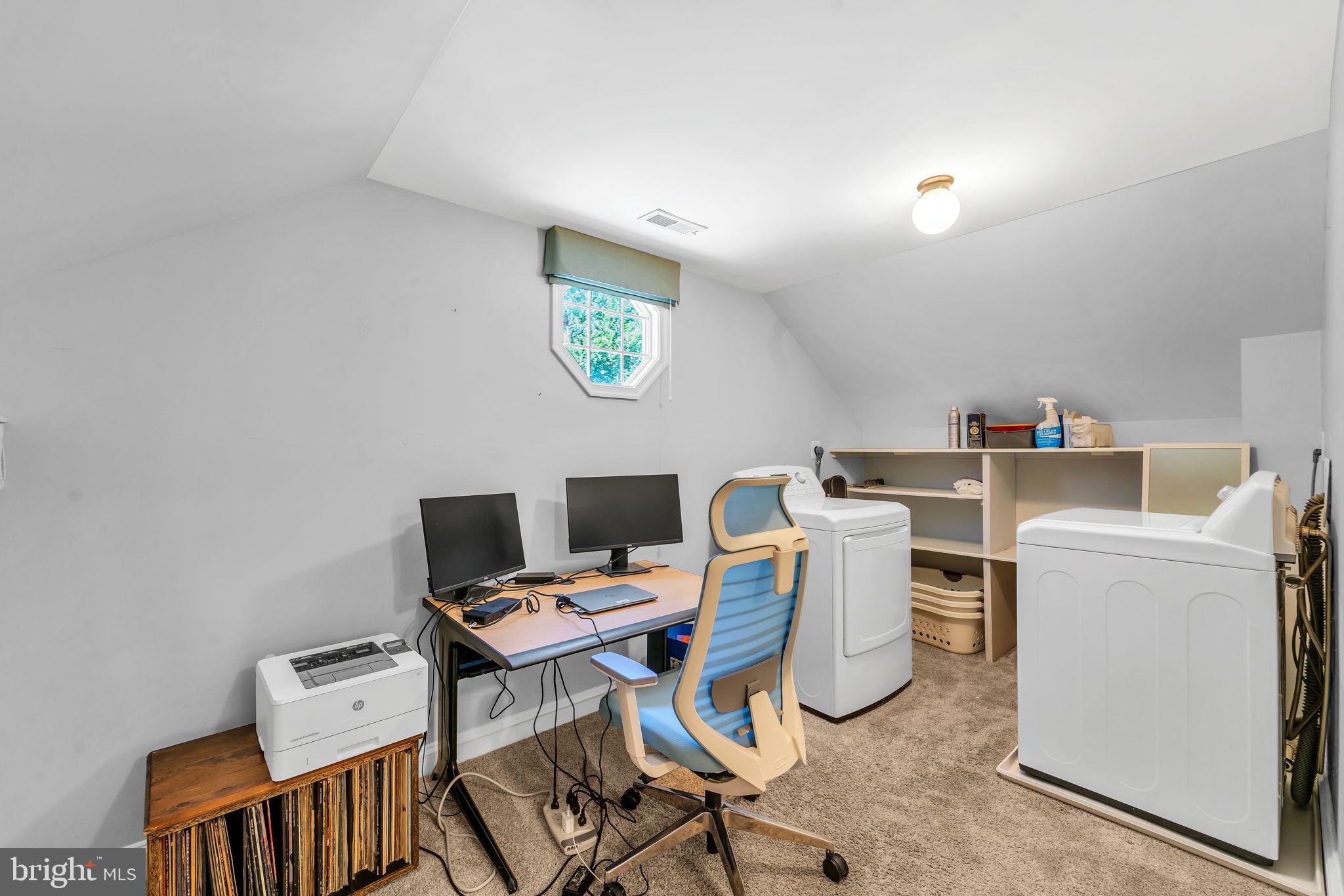 KENSINGTON - Residential