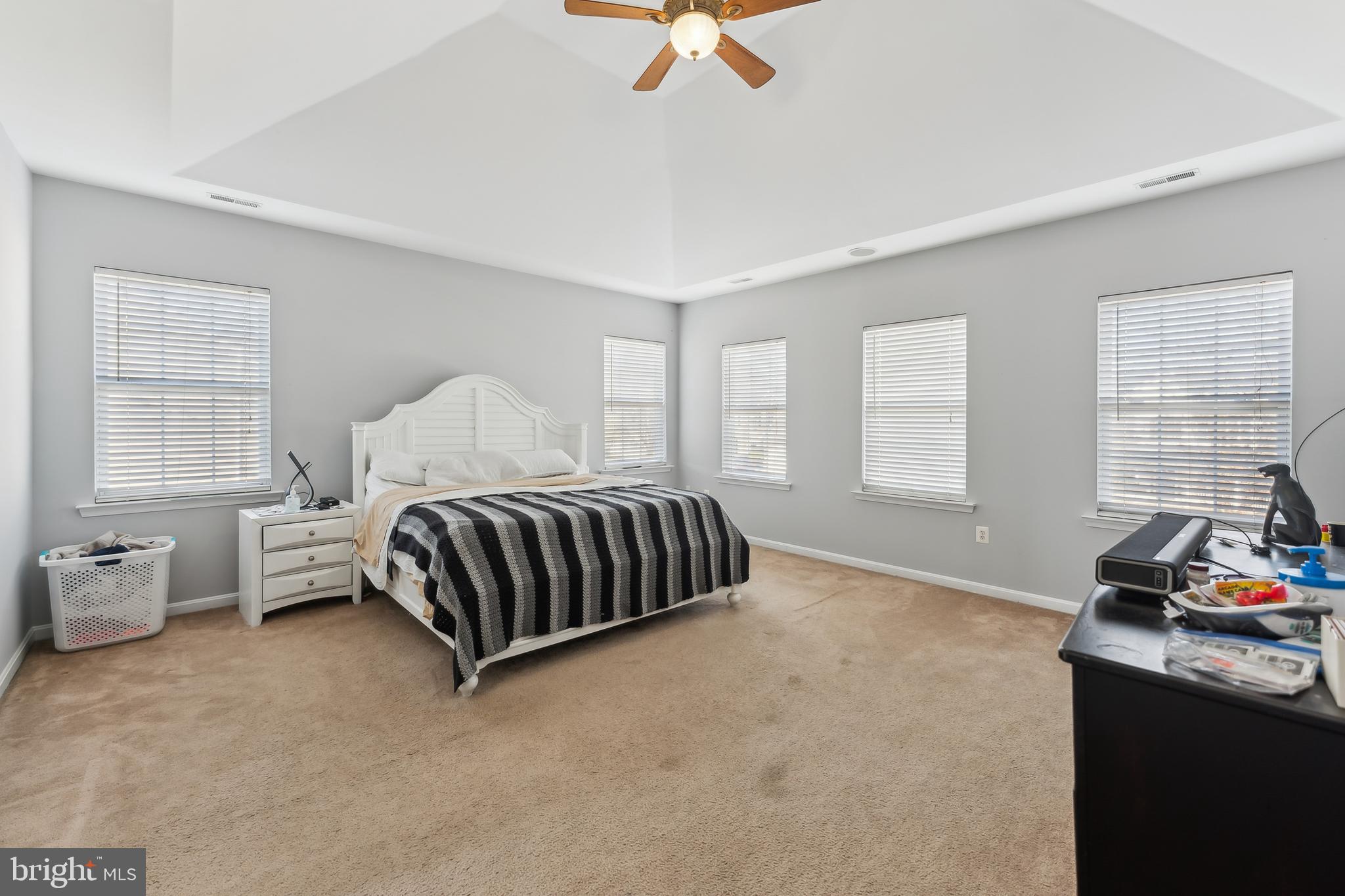 KINGS GRANT - Residential