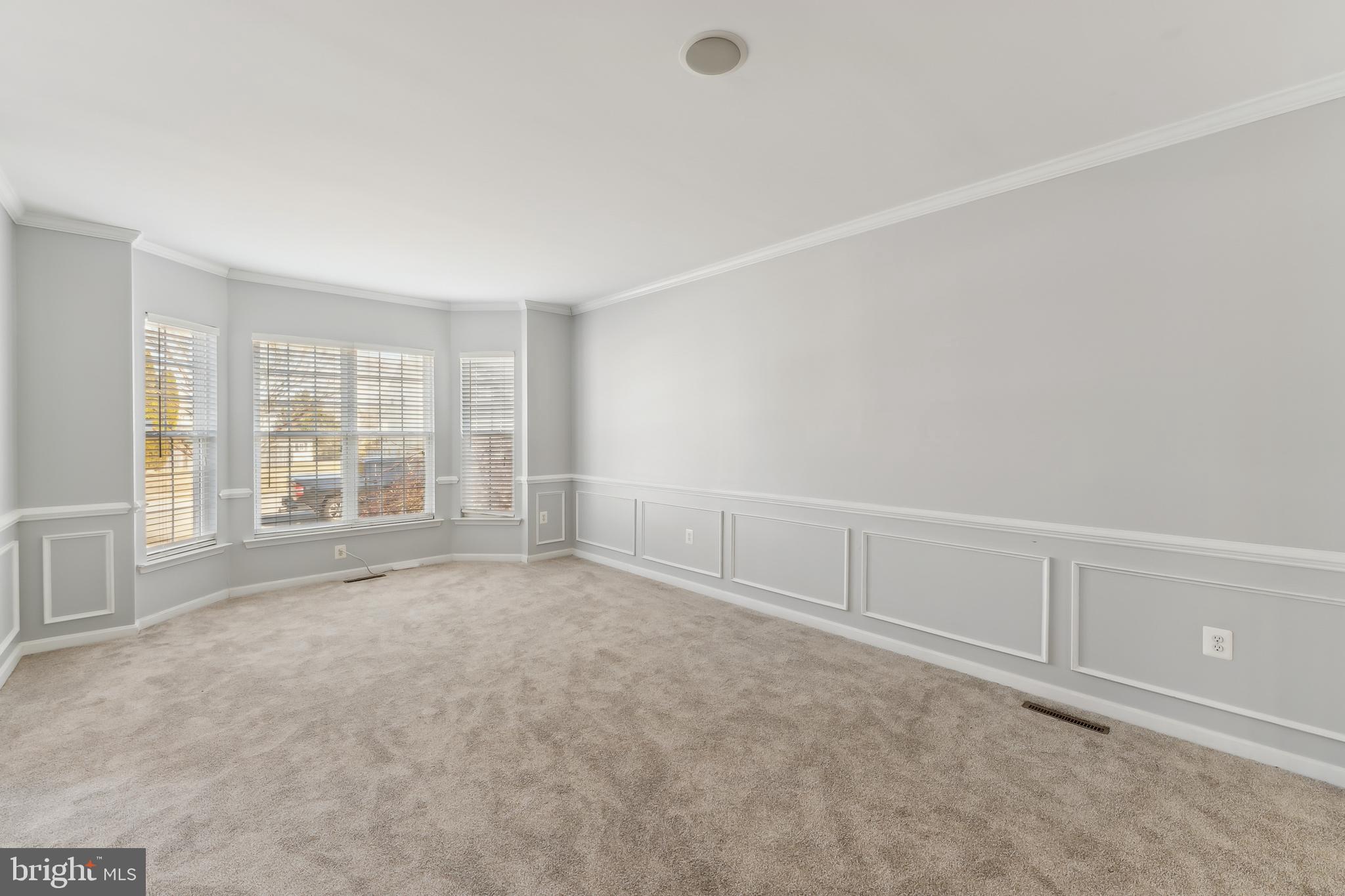 1030 CANTERBURY LANE