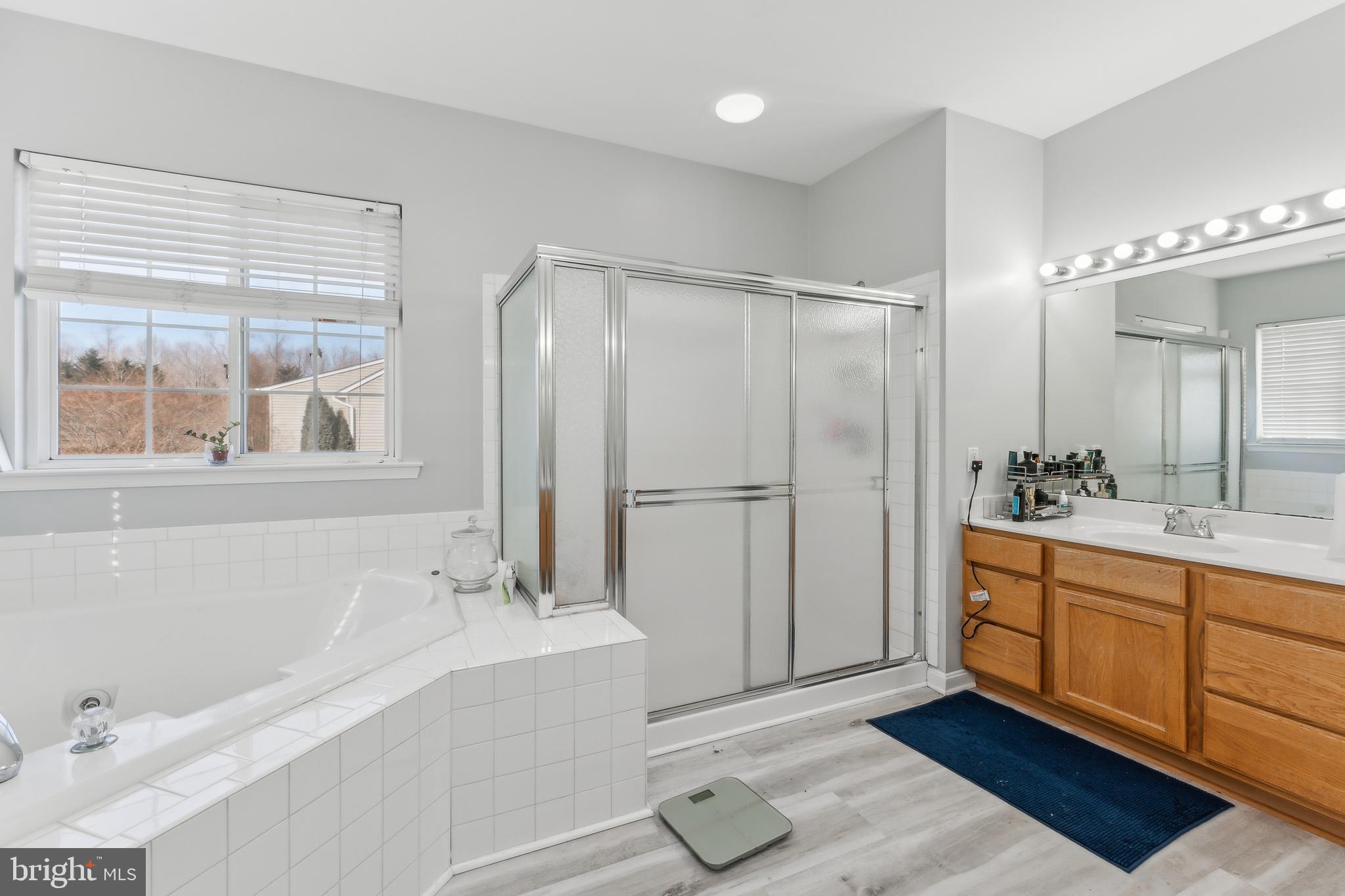 KINGS GRANT - Residential