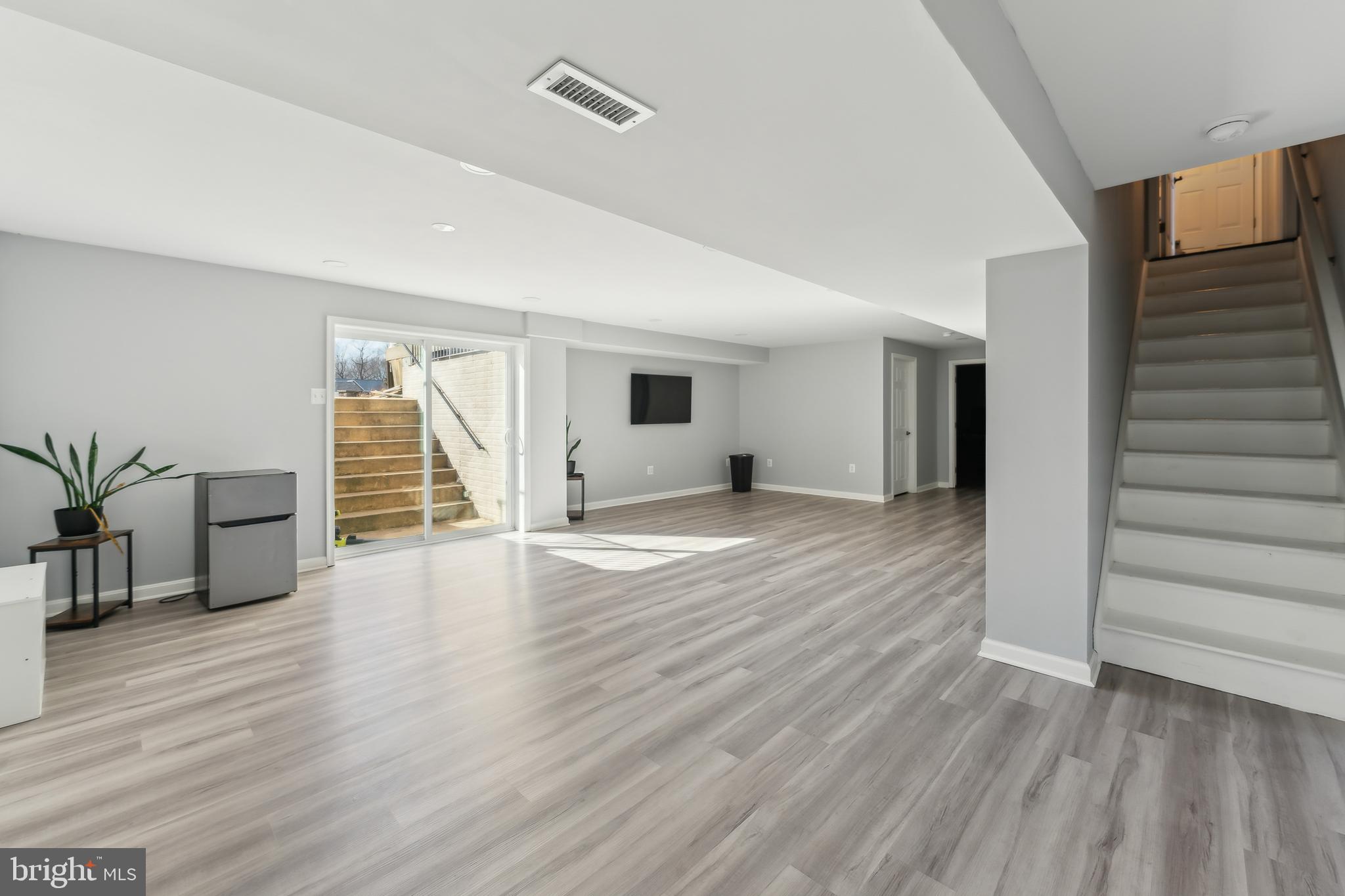 KINGS GRANT - Residential