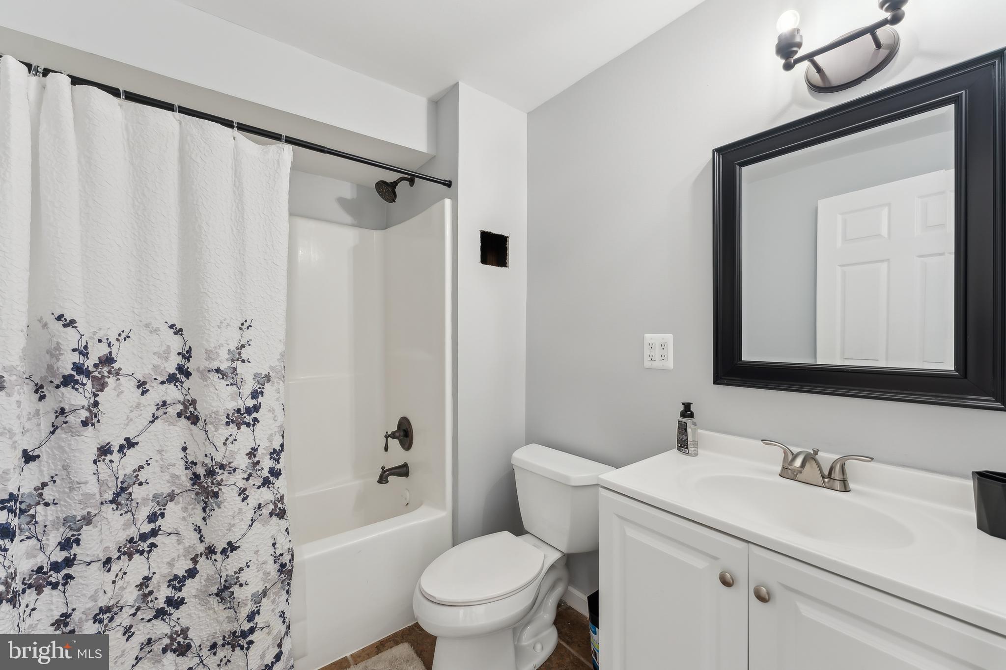 KINGS GRANT - Residential