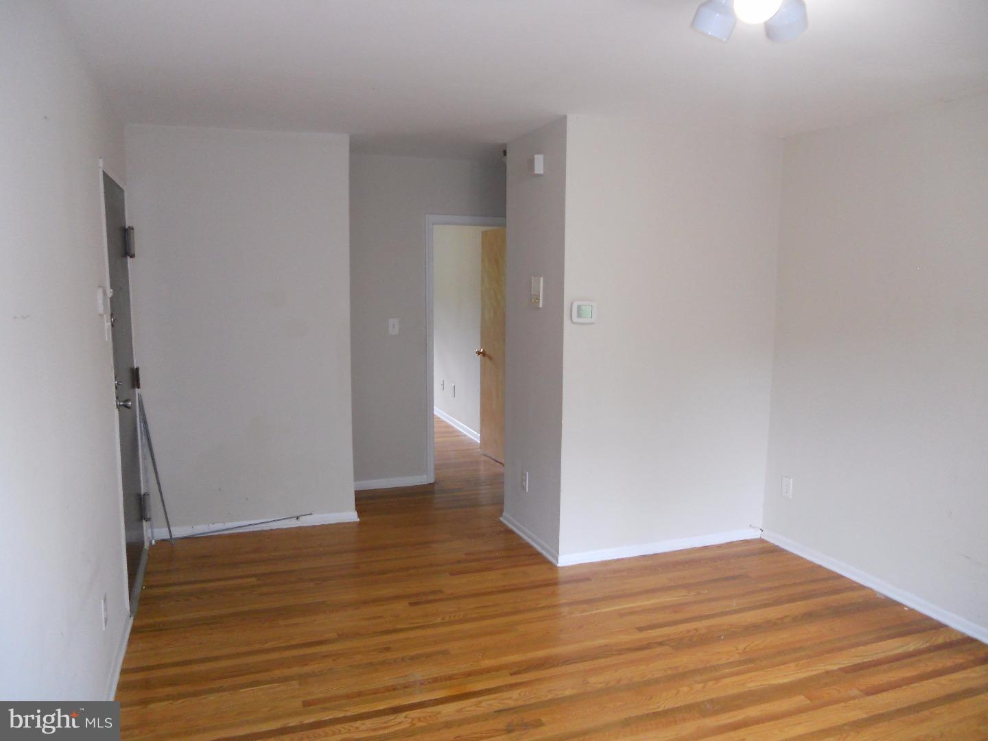 EAST FALLS - Residential Lease