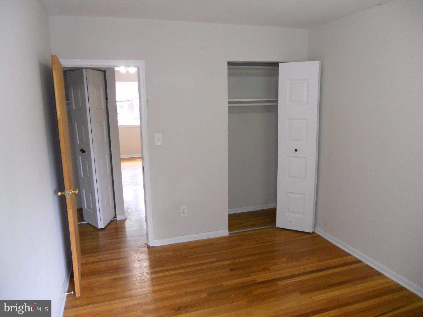 EAST FALLS - Residential Lease