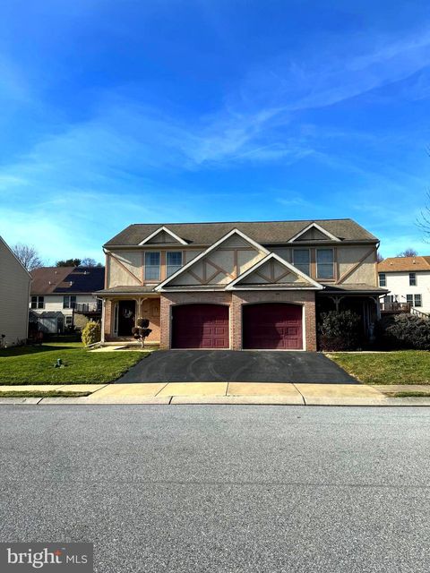 Photo of 125 Talon Drive, Ephrata, PA 17522 (MLS # PALA2054532)
