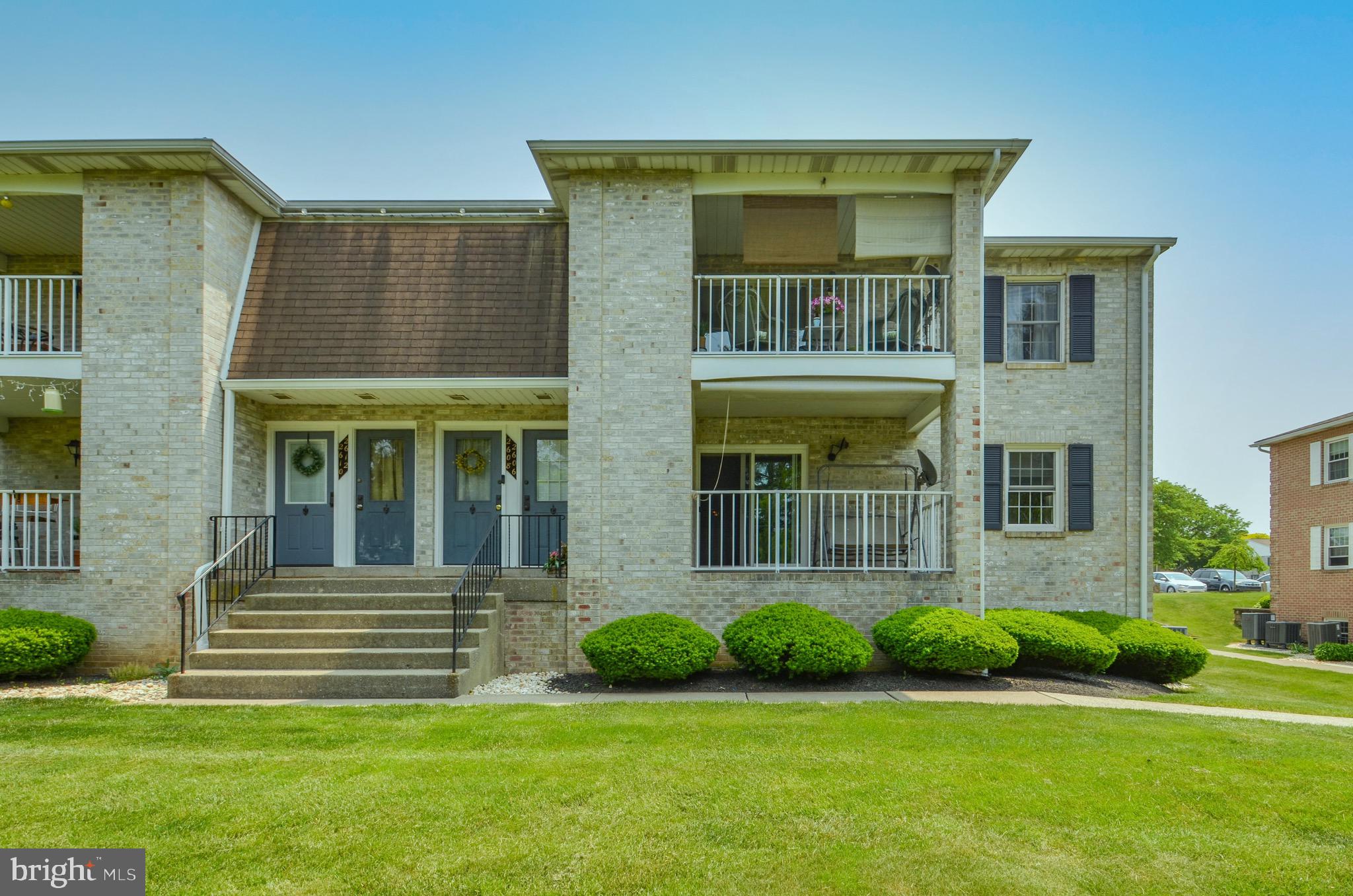 FAIRWAYS AT BROOKSID - Residential