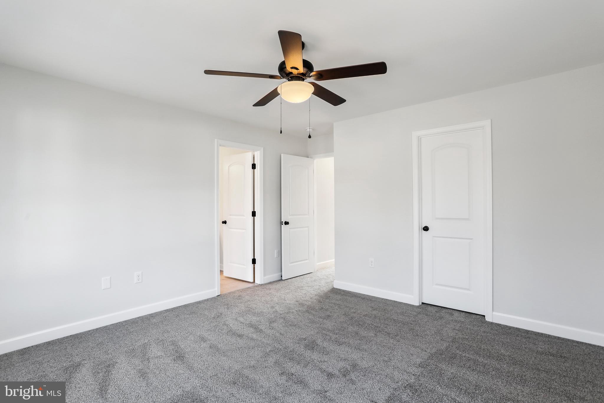 MIDDLE CREEK VISTAS - Residential