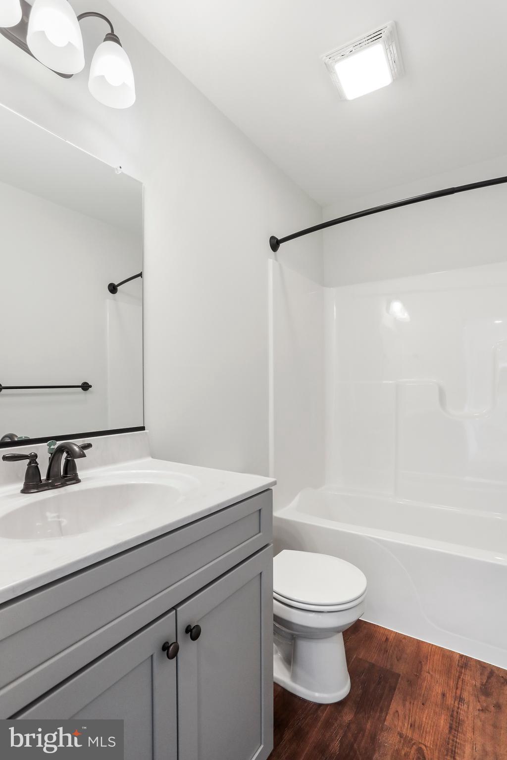 MIDDLE CREEK VISTAS - Residential