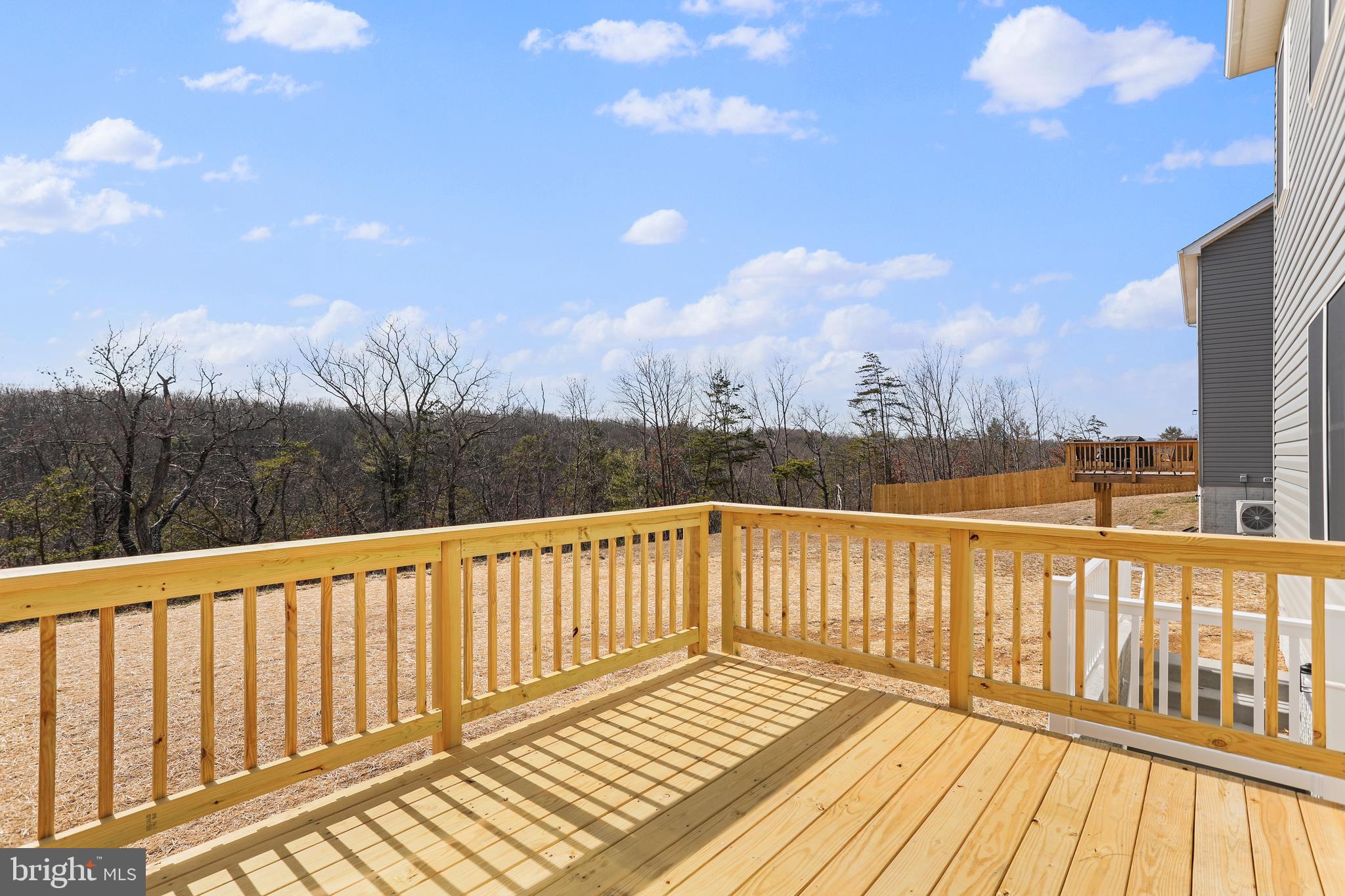 MIDDLE CREEK VISTAS - Residential