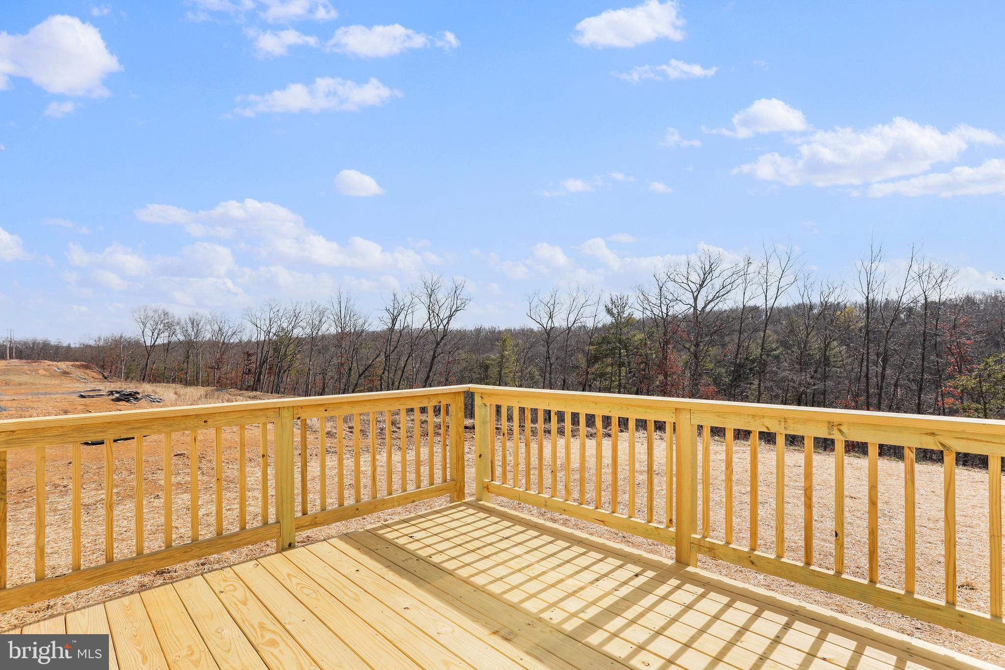 MIDDLE CREEK VISTAS - Residential