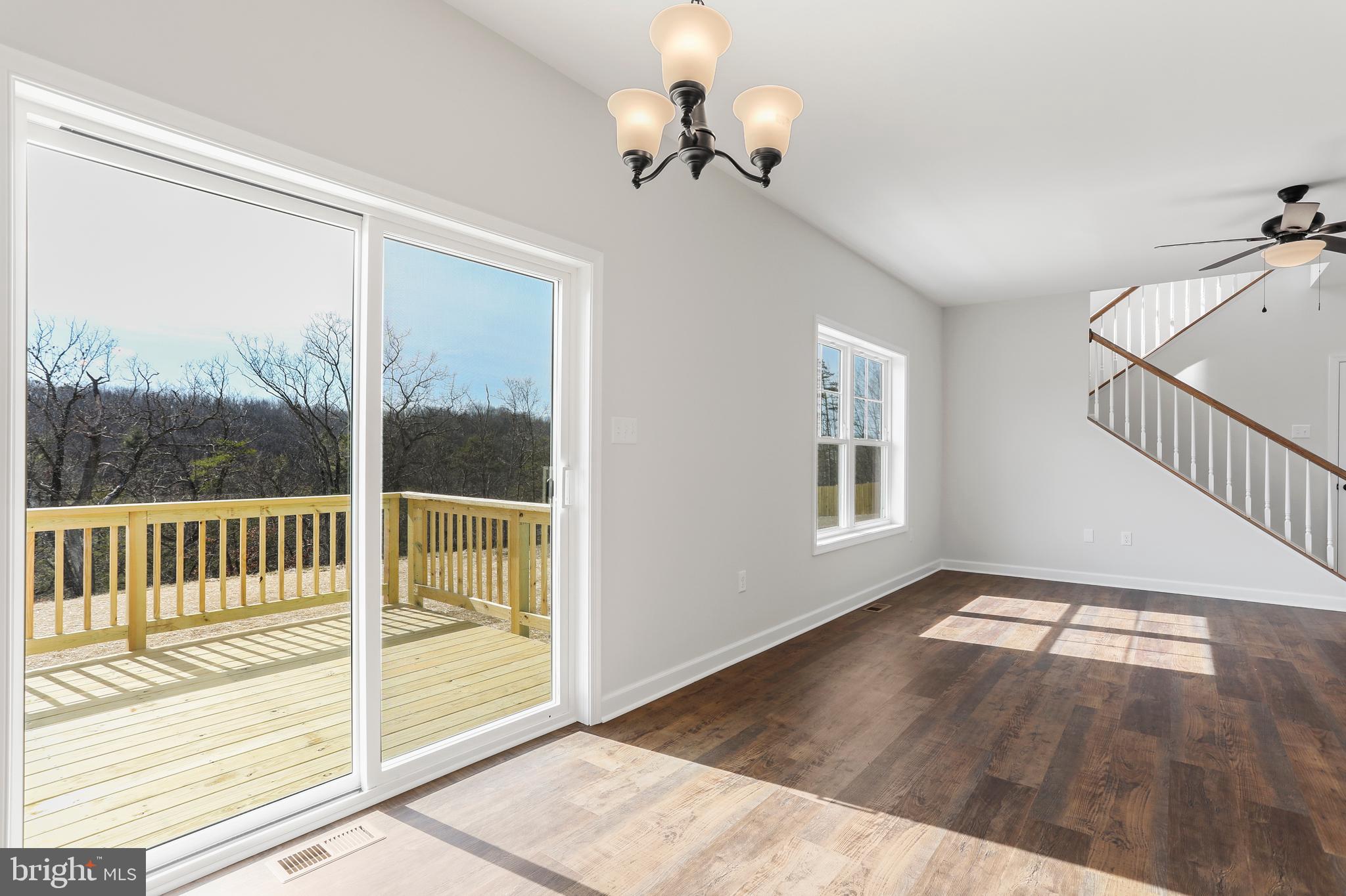 MIDDLE CREEK VISTAS - Residential