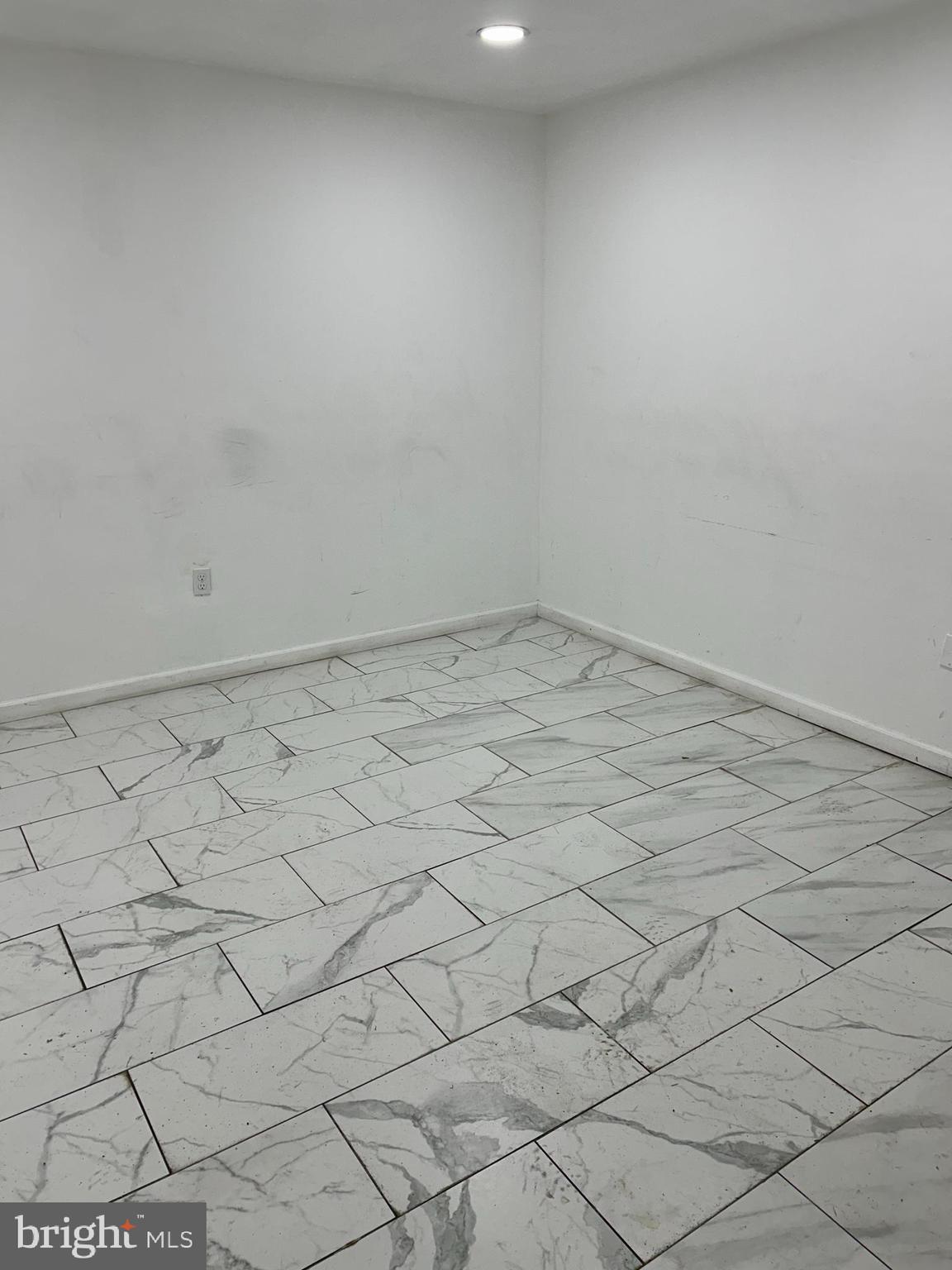 AERO ACRES - Commercial Lease