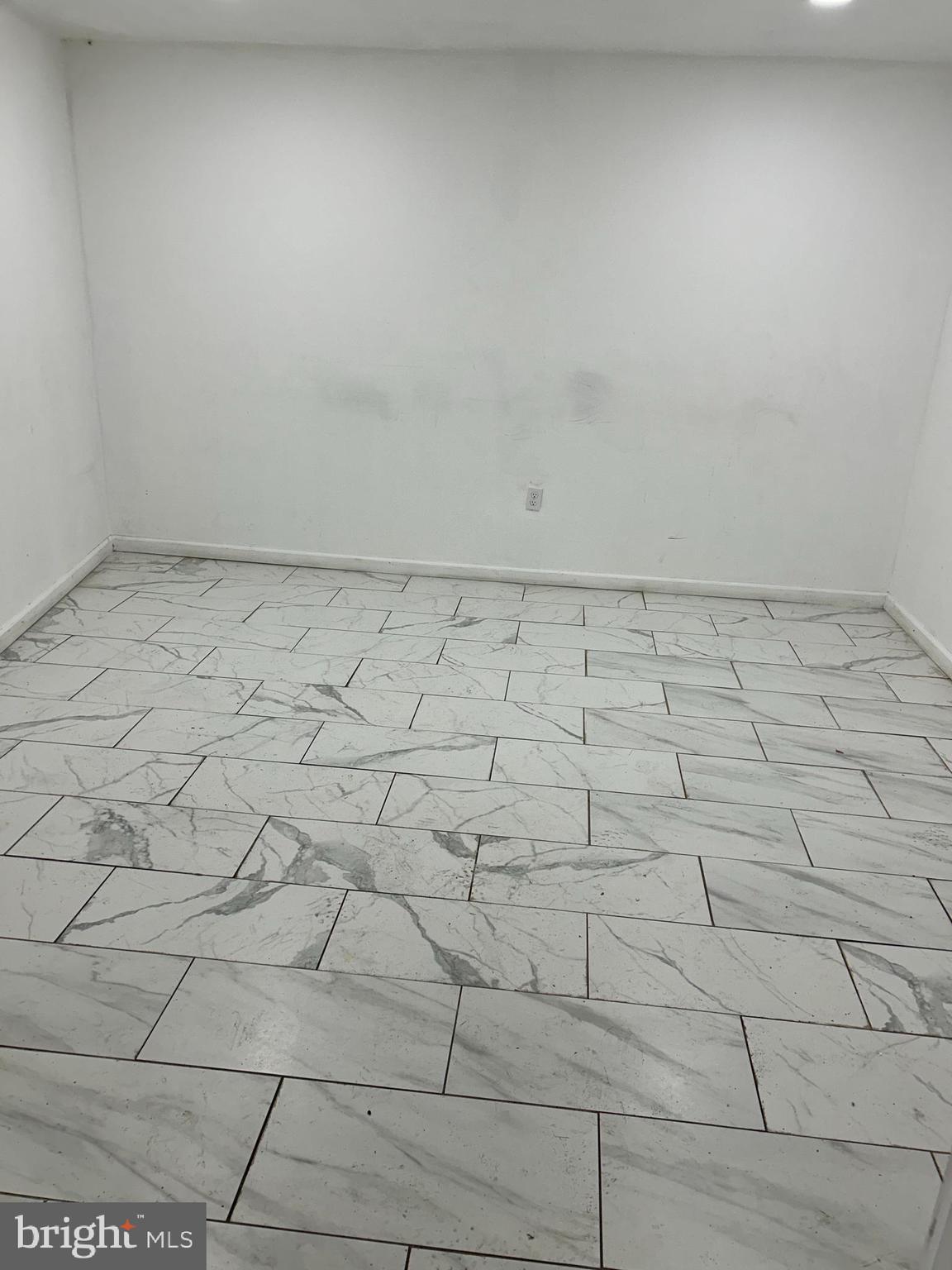 AERO ACRES - Commercial Lease