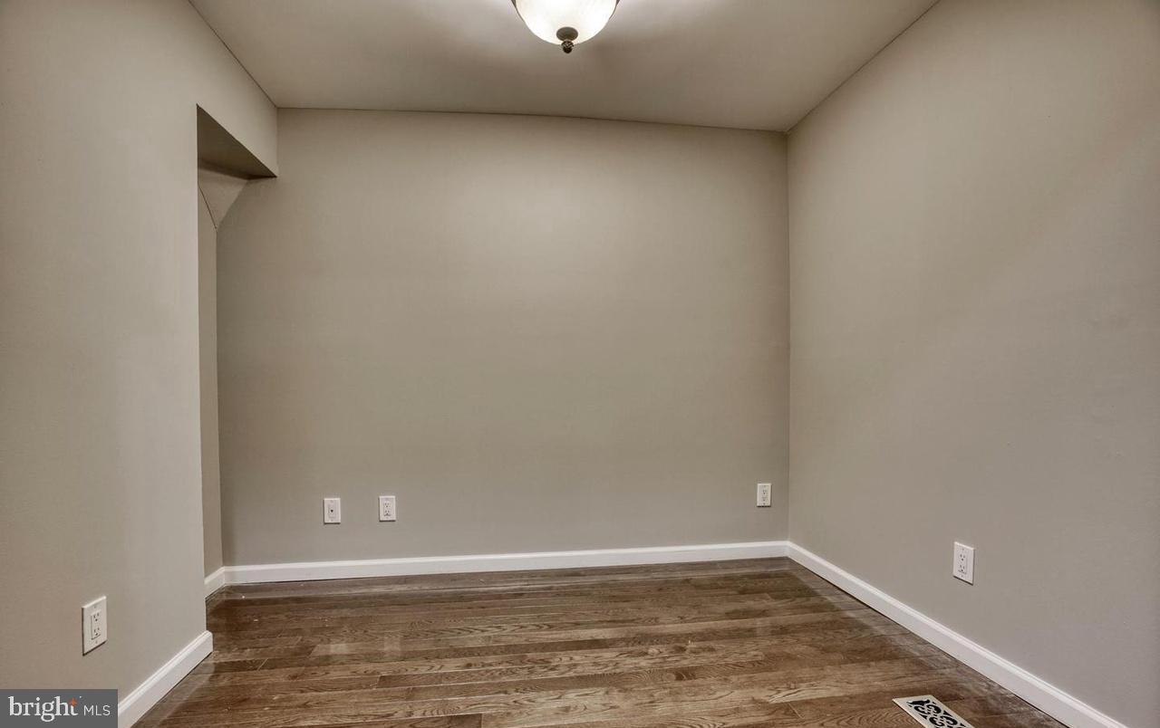 HAMPDEN HISTORIC DISTRICT - Residential Lease