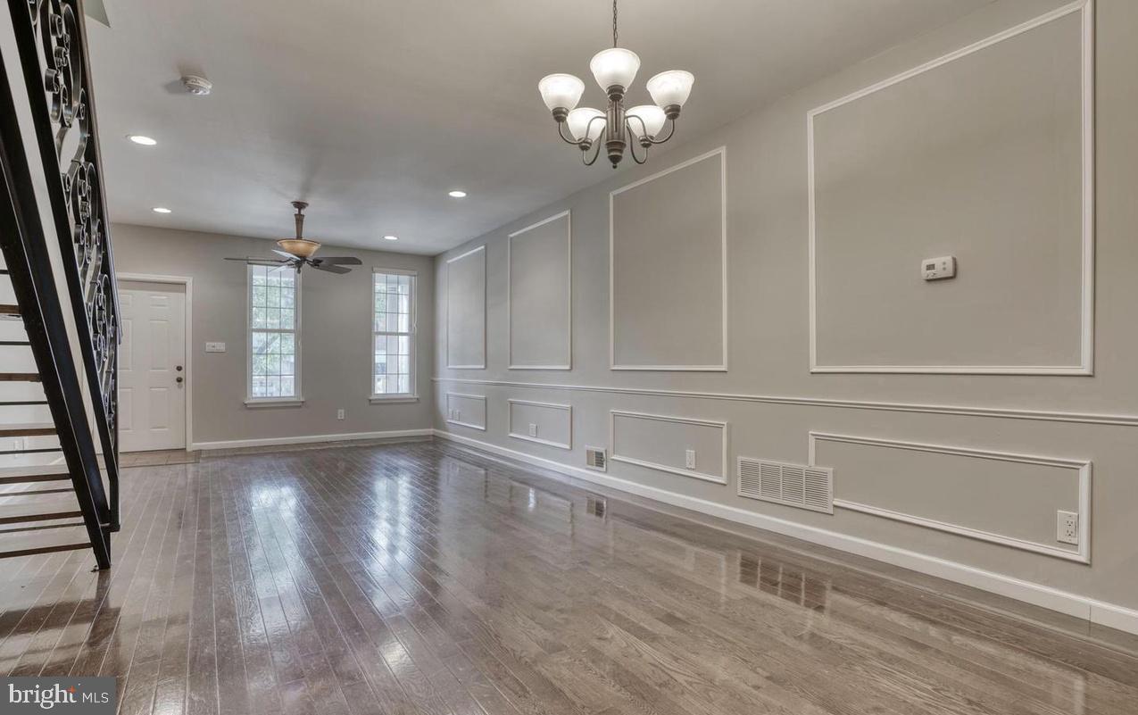818 W 36TH STREET