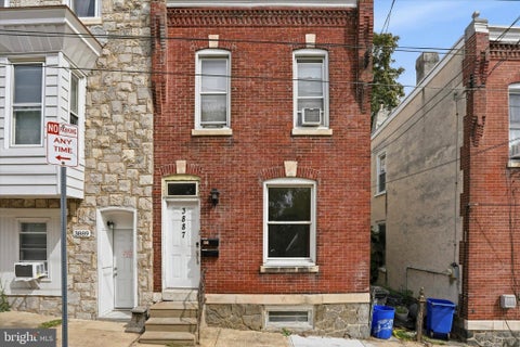 Townhouse For Rent - 3887 Manayunk Avenue #1ST FLOOR<br/> PHILADELPHIA, PA 19128