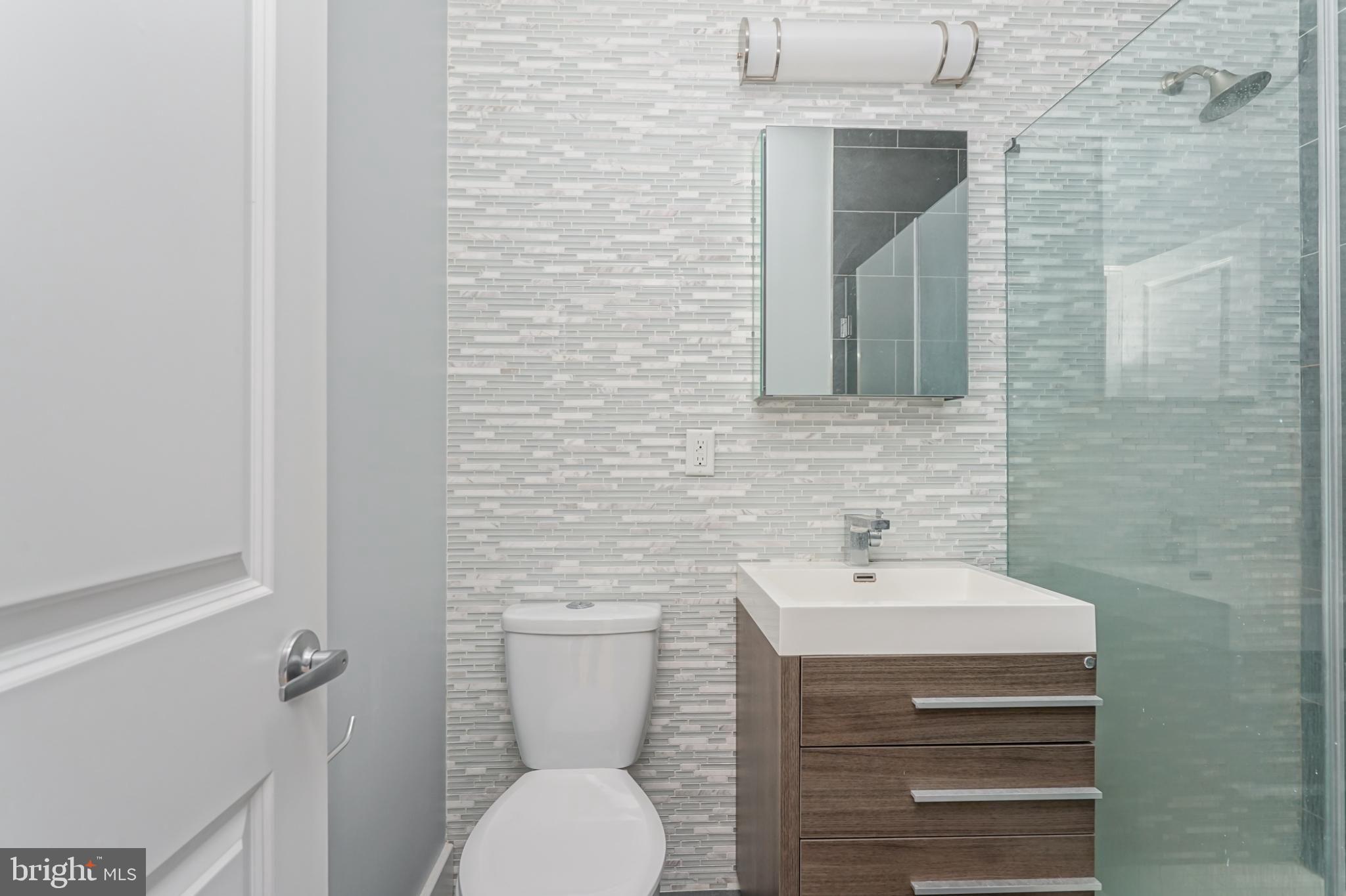 TEMPLE UNIVERSITY - Residential Lease