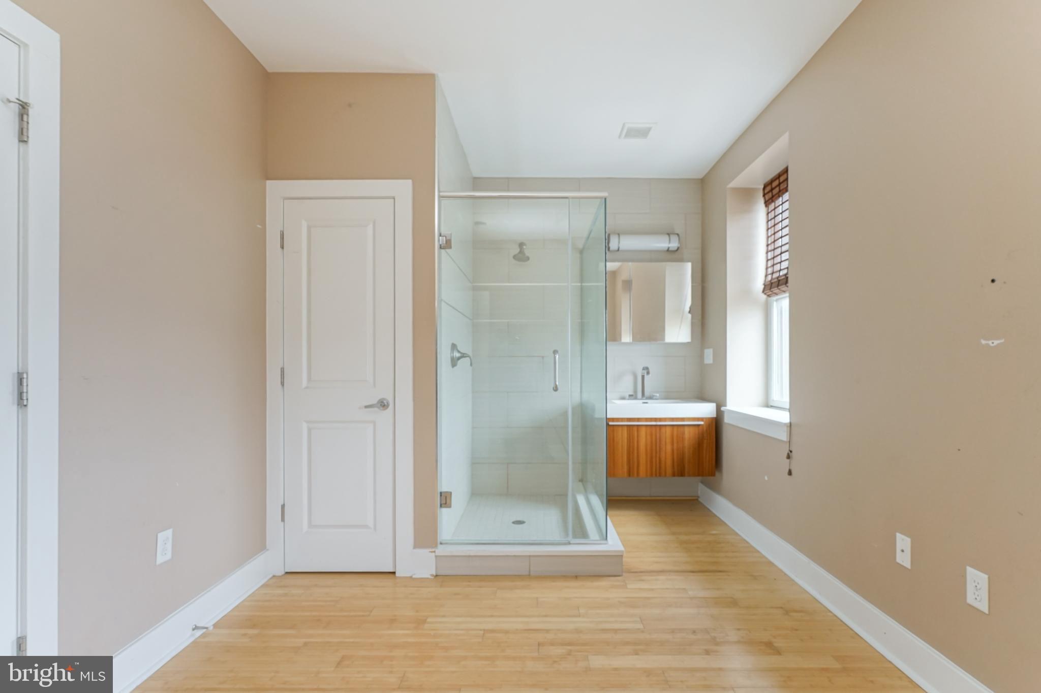 TEMPLE UNIVERSITY - Residential Lease