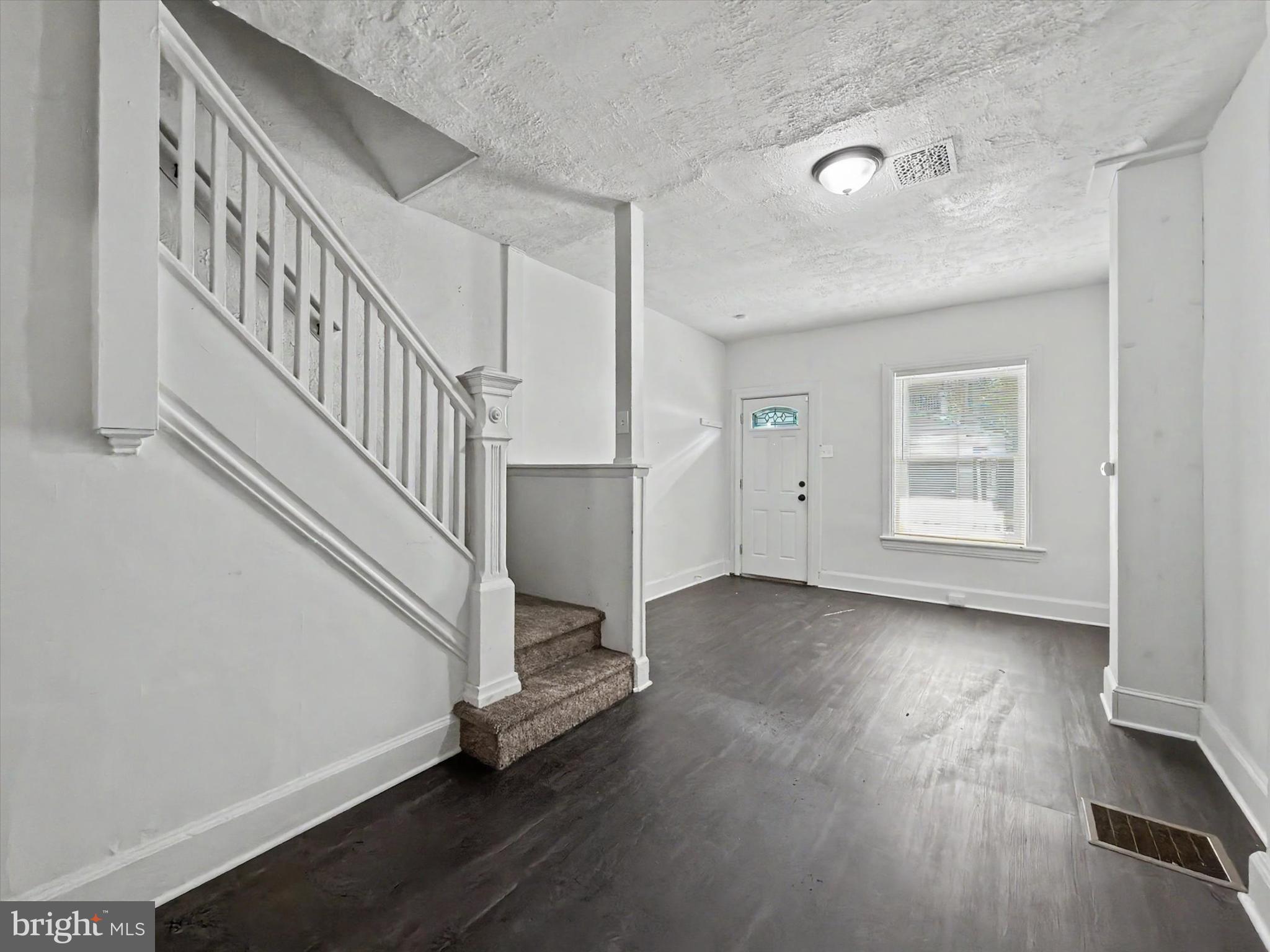 916 MAY STREET