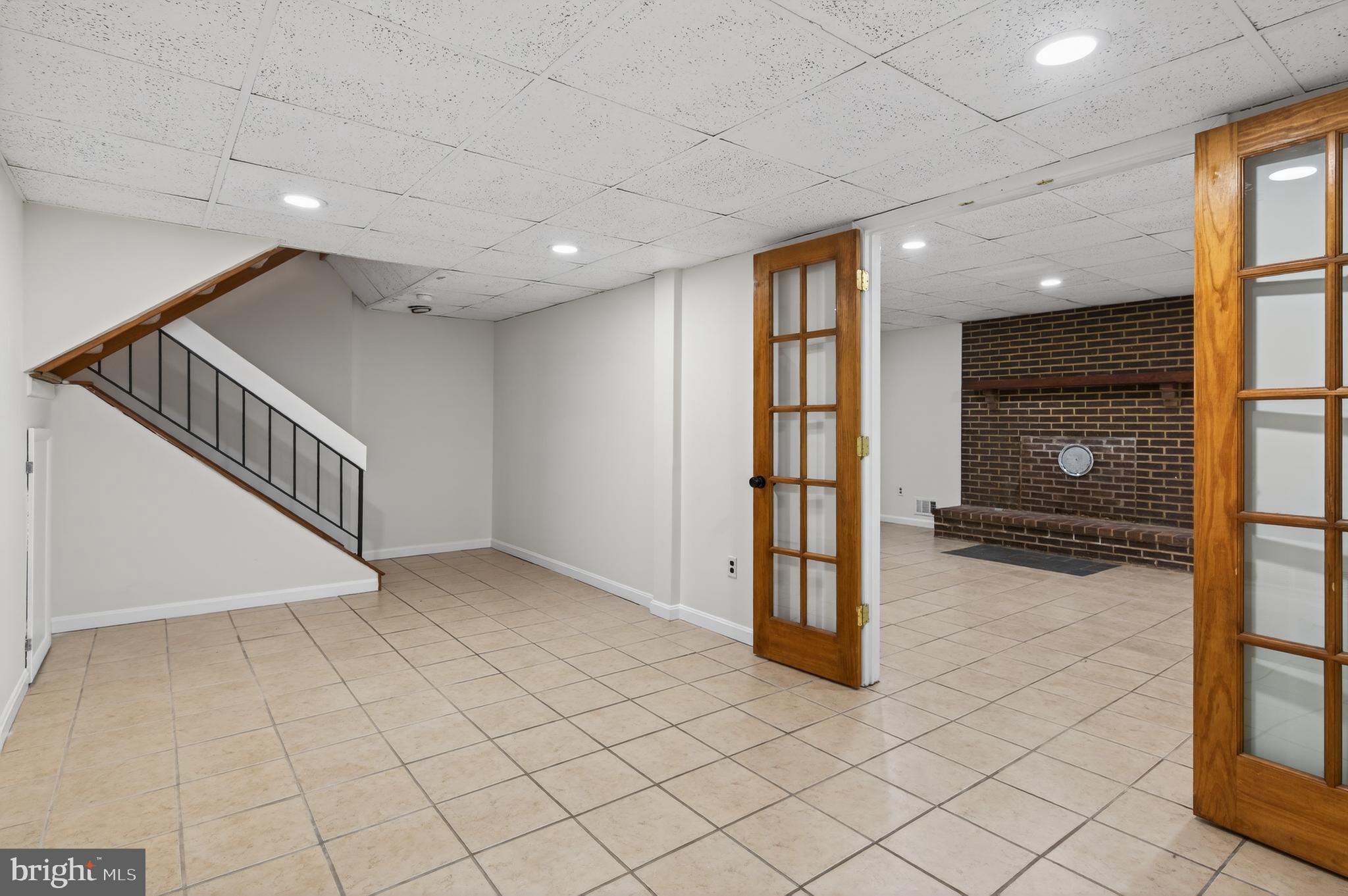 VILLAGE OF SEVERNA PARK - Residential