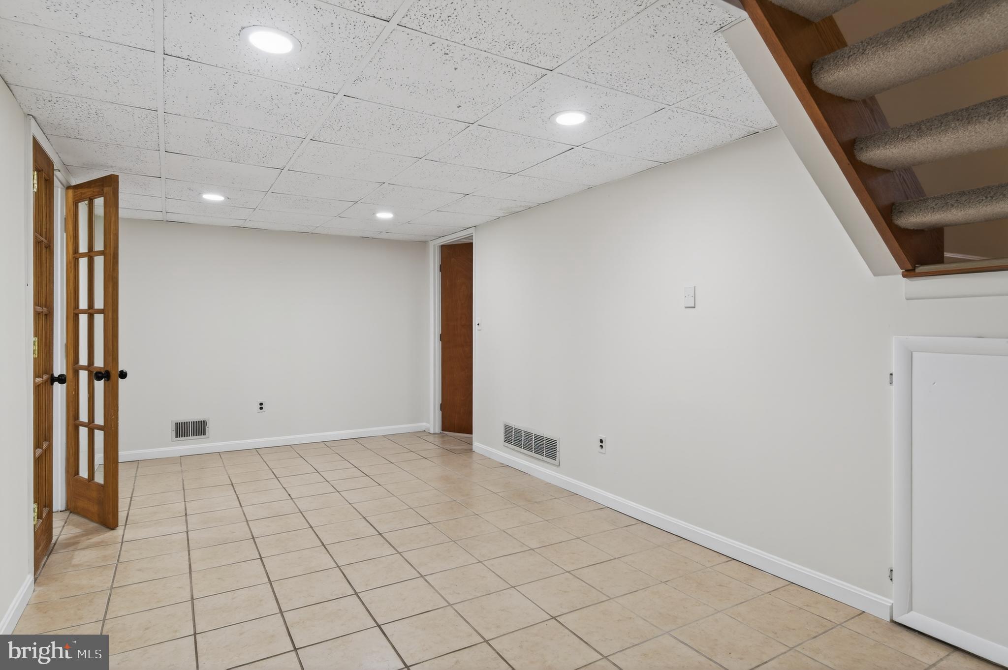 VILLAGE OF SEVERNA PARK - Residential