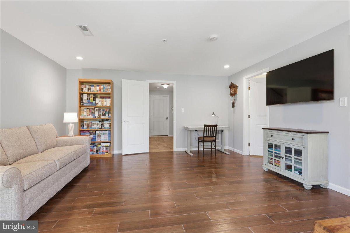 WOODLANDS PRESERVE AT WESTWINDS - Residential