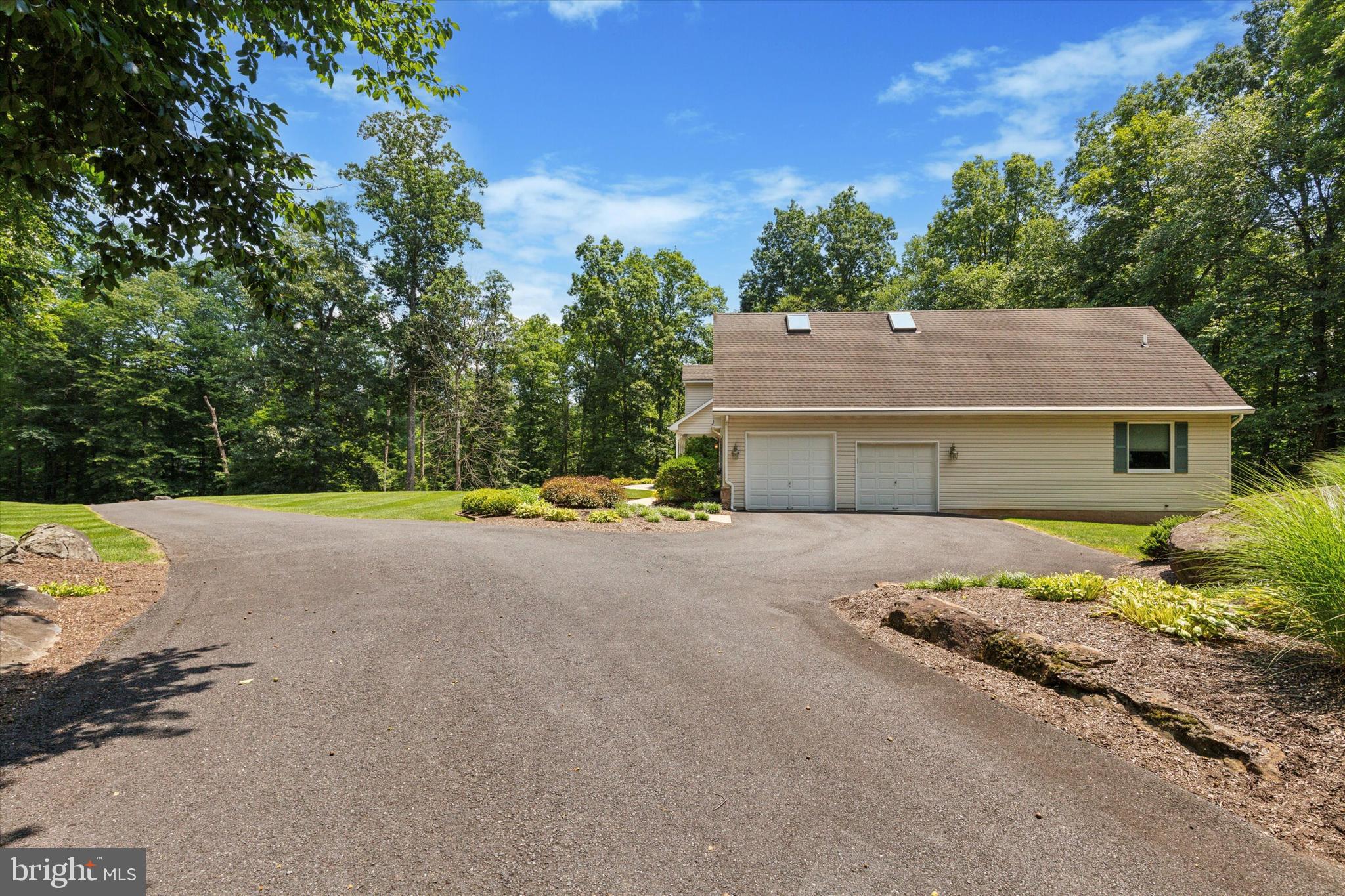 1795 WALNUT LANE