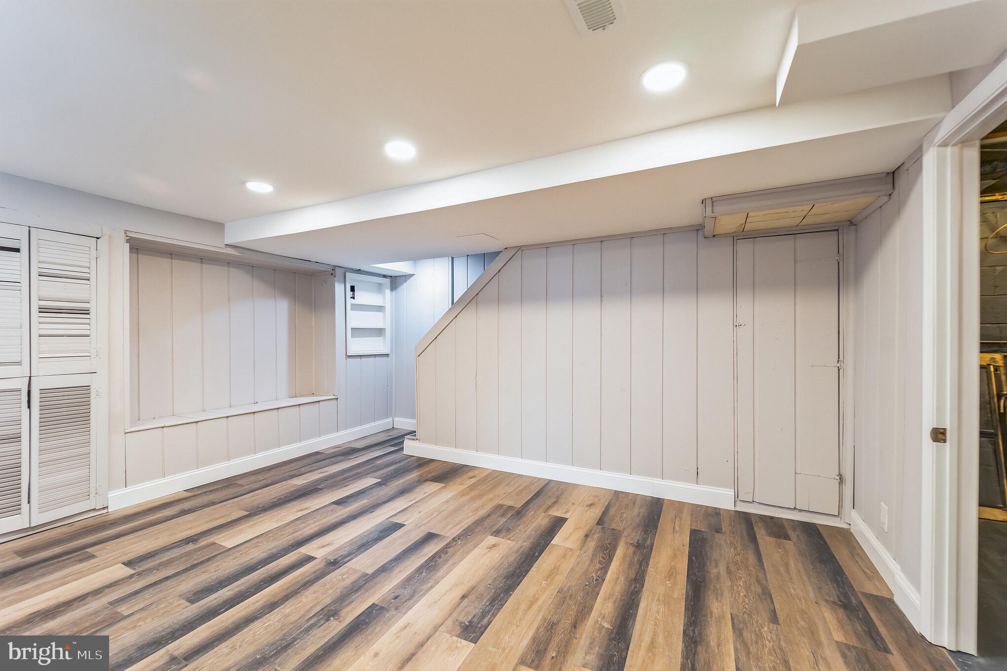 ARLINGTON - Residential