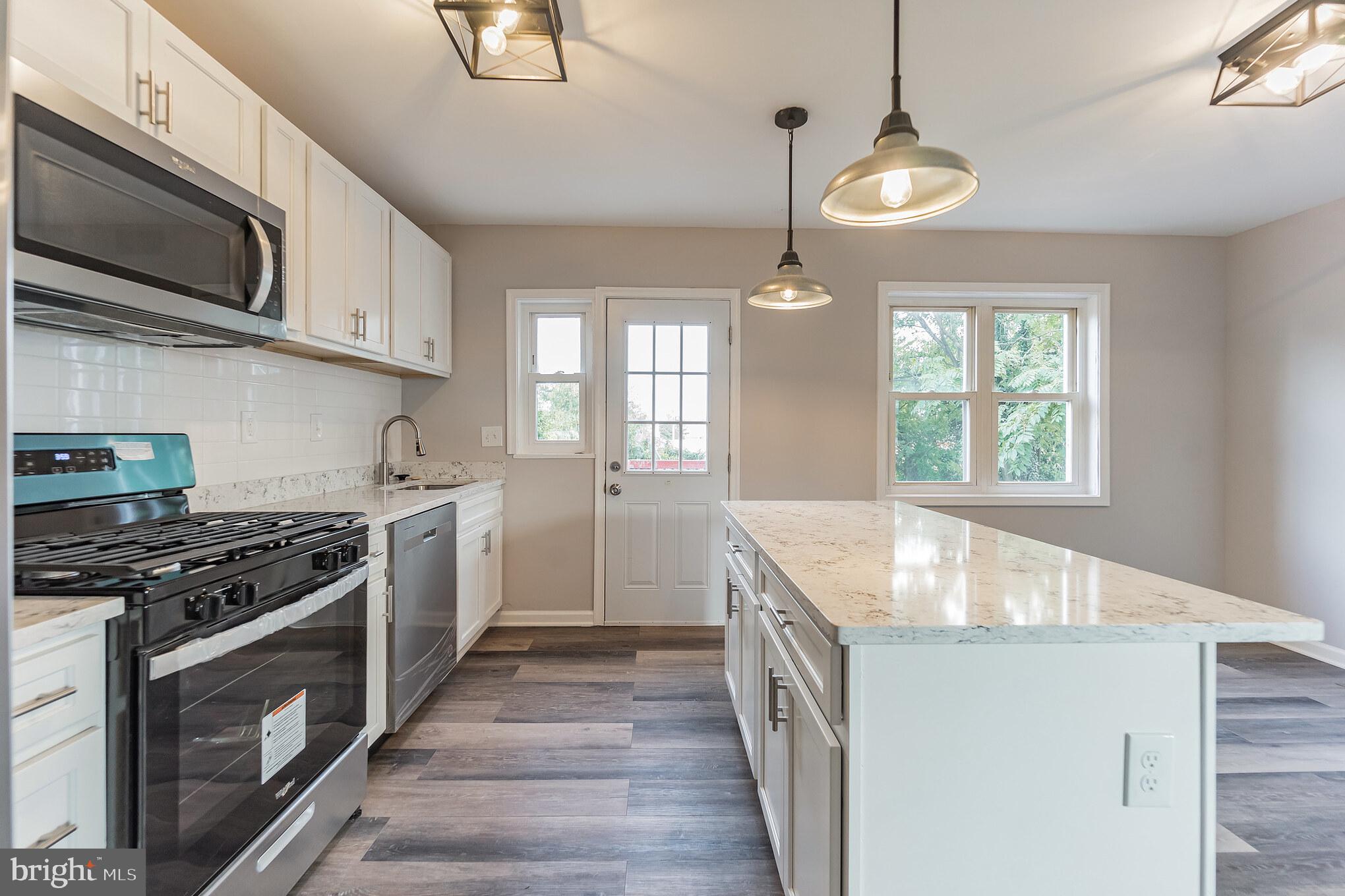 ARLINGTON - Residential