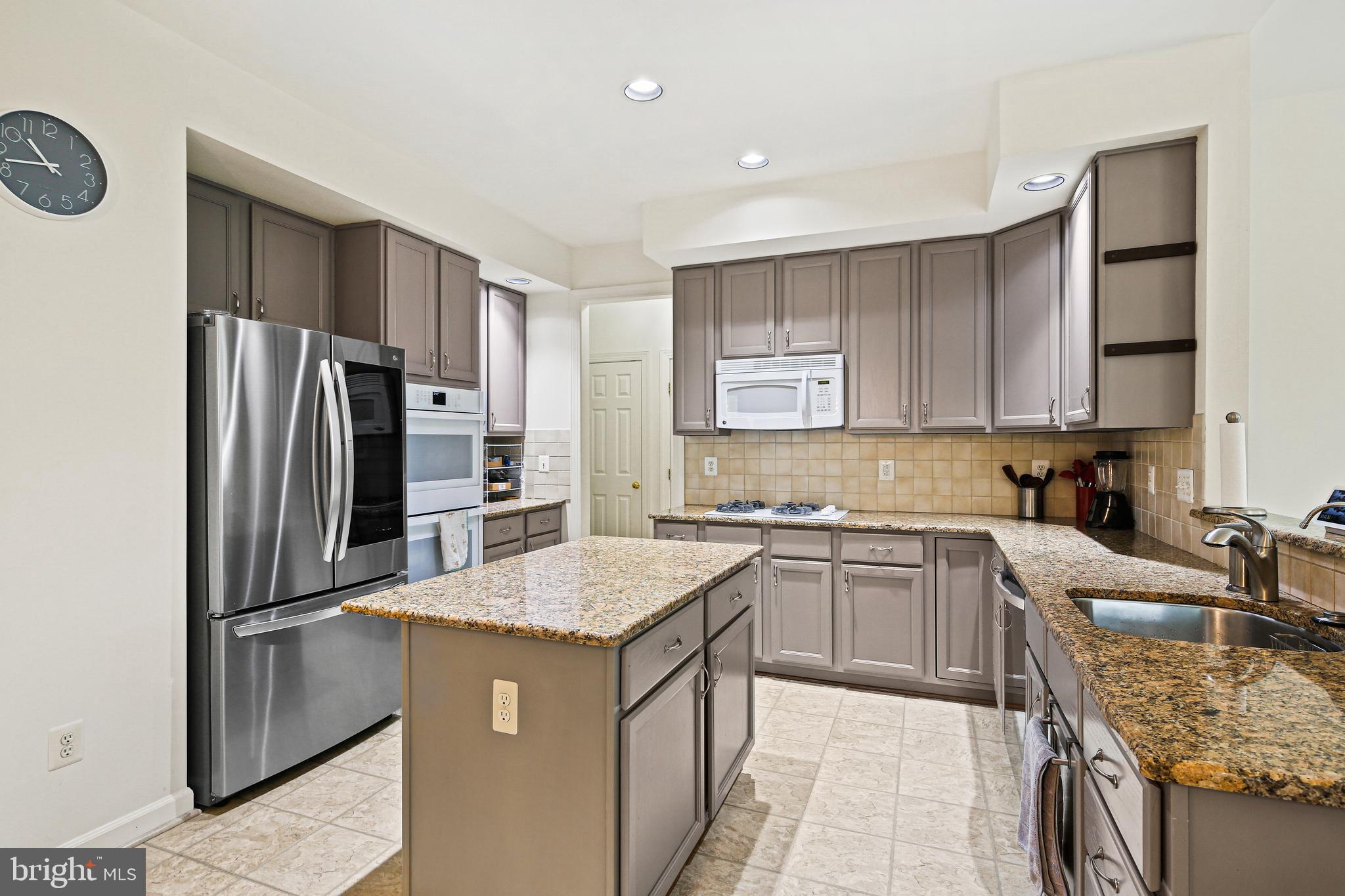 VILLAGE OF LONG REACH - Residential