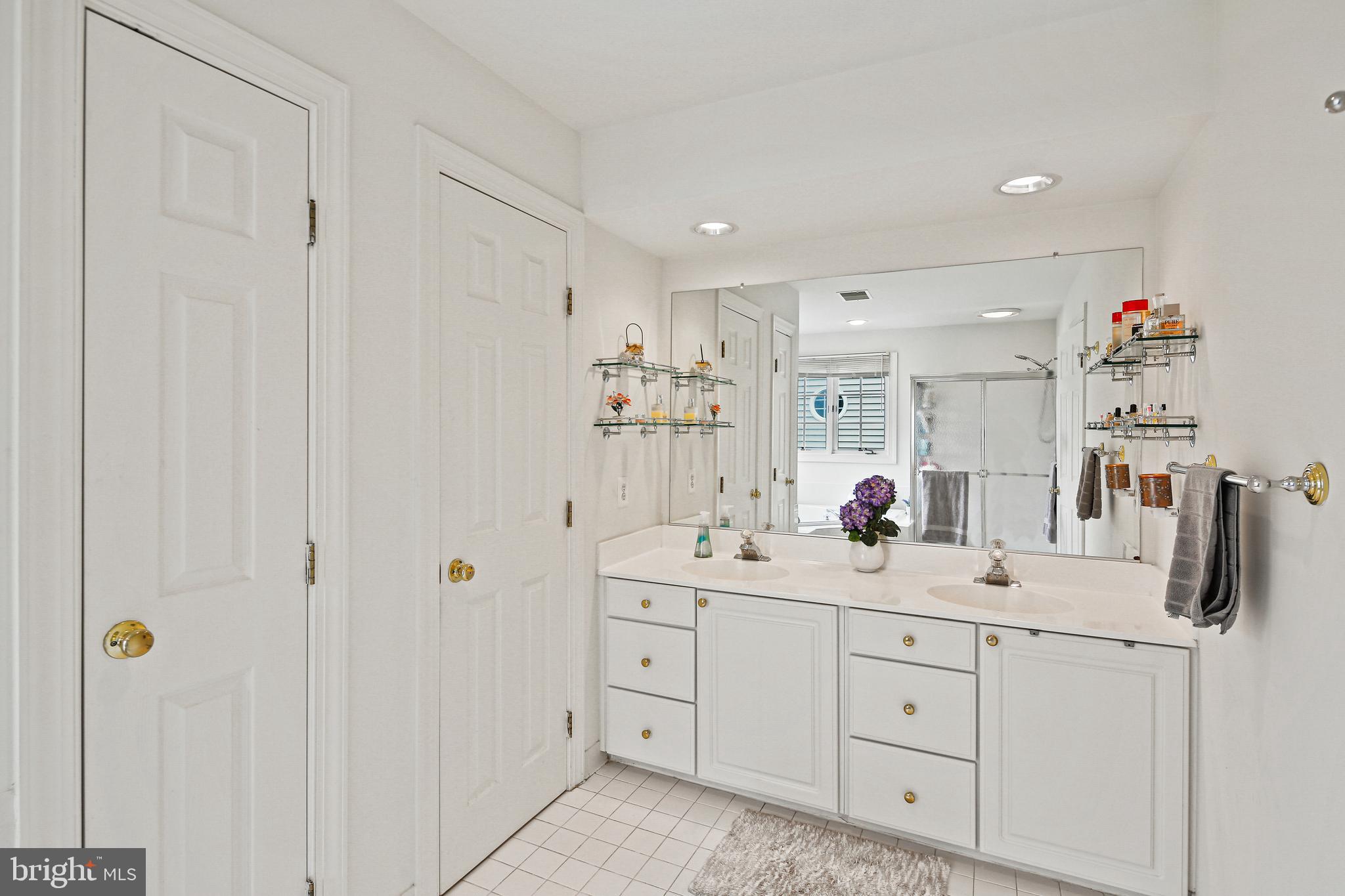 VILLAGE OF LONG REACH - Residential