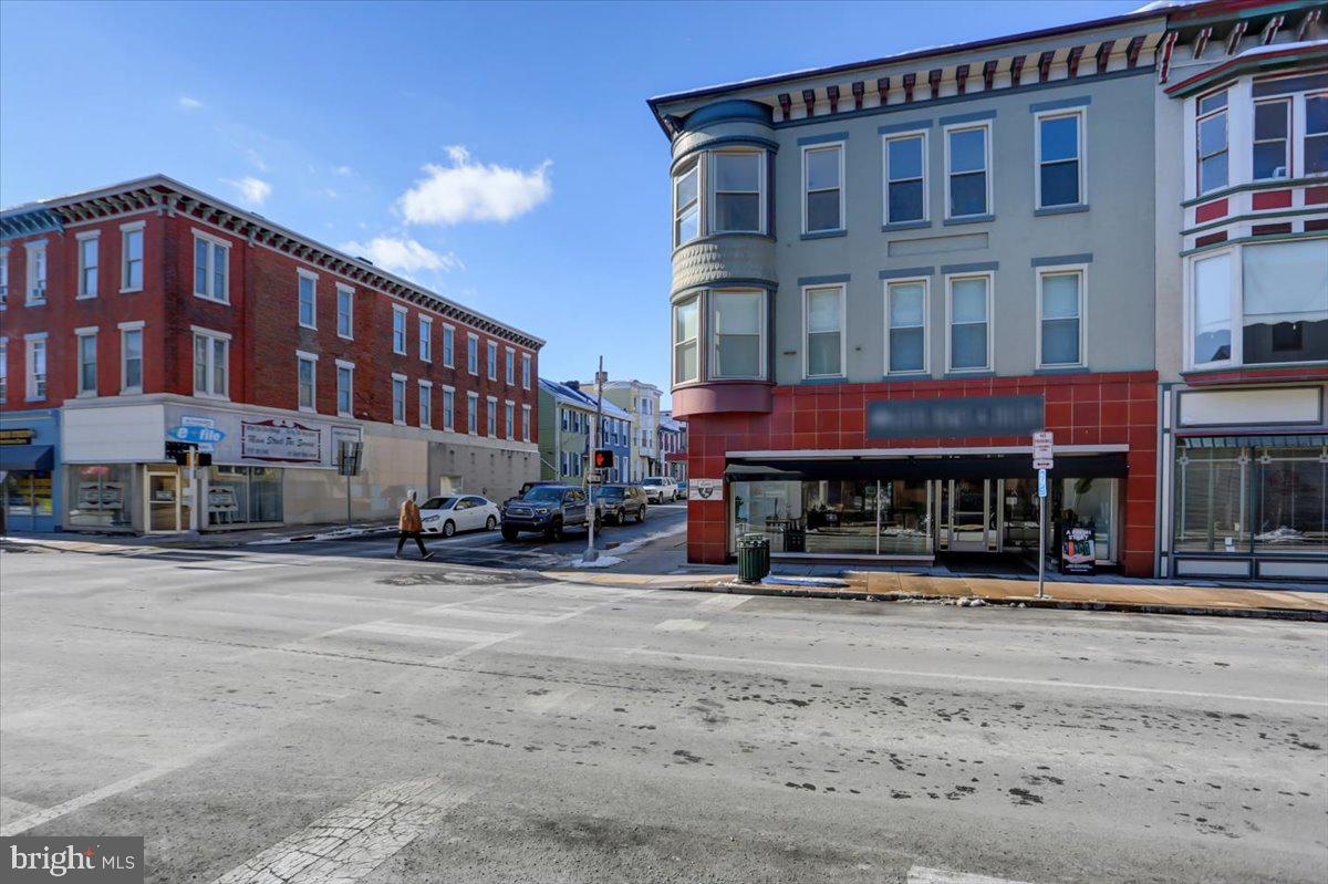 DOWNTOWN CHAMBERSBURG - Residential Lease