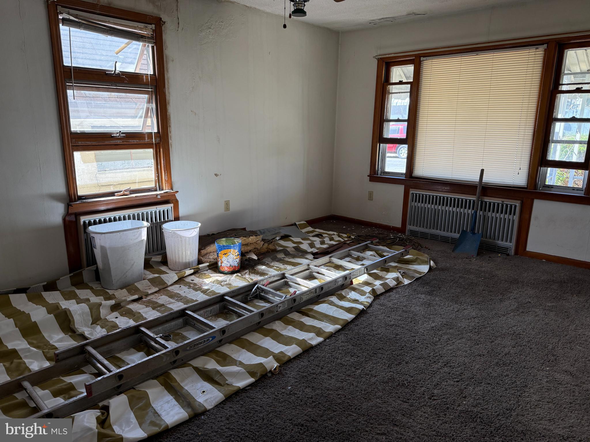 DUTCH HILL - Residential