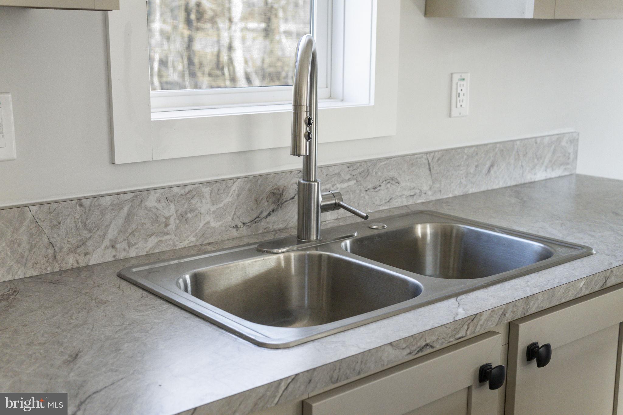 TOWN OF GORDONSVILLE - Residential