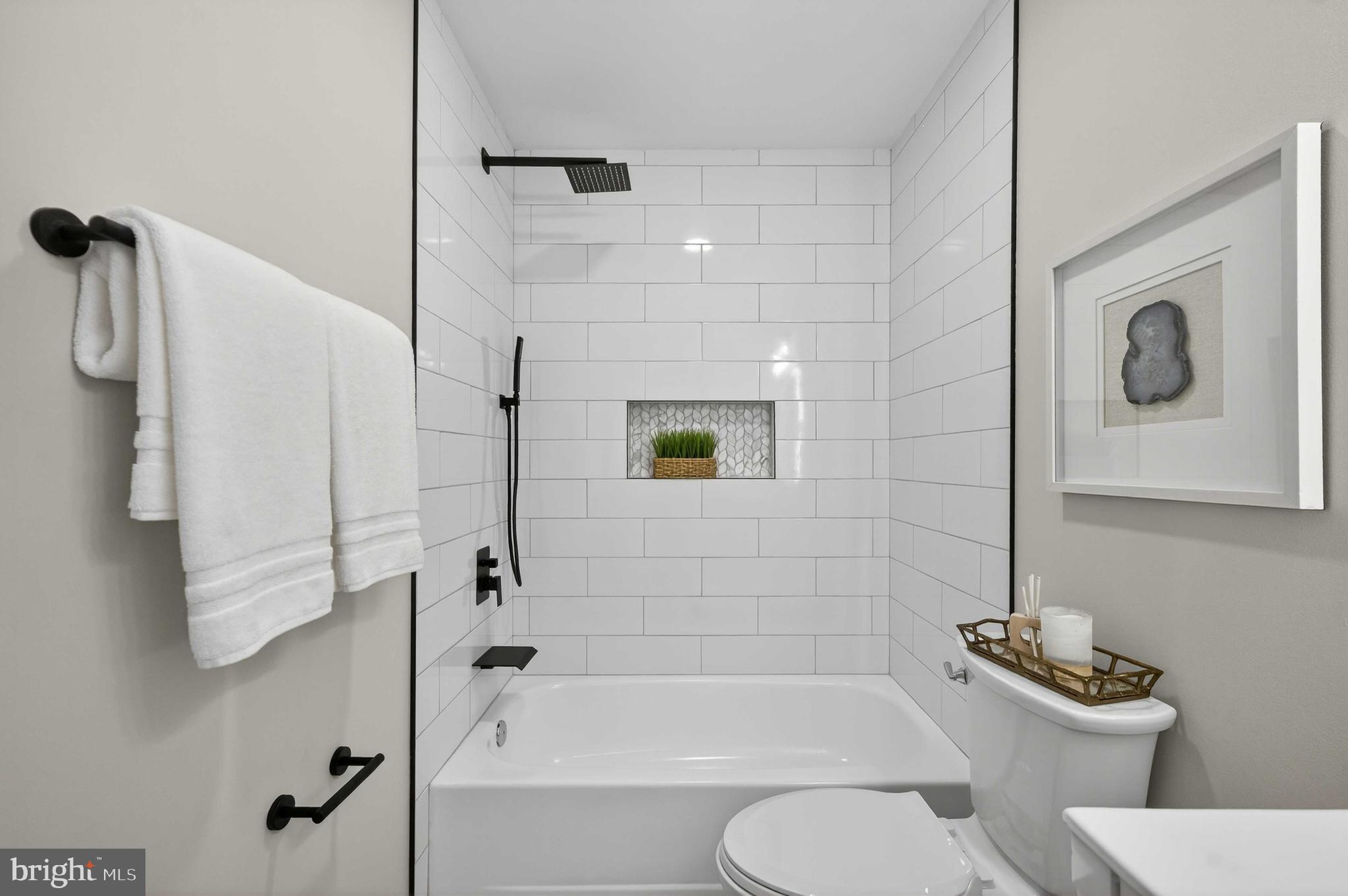 FAIRFAX STATION EAST - Residential